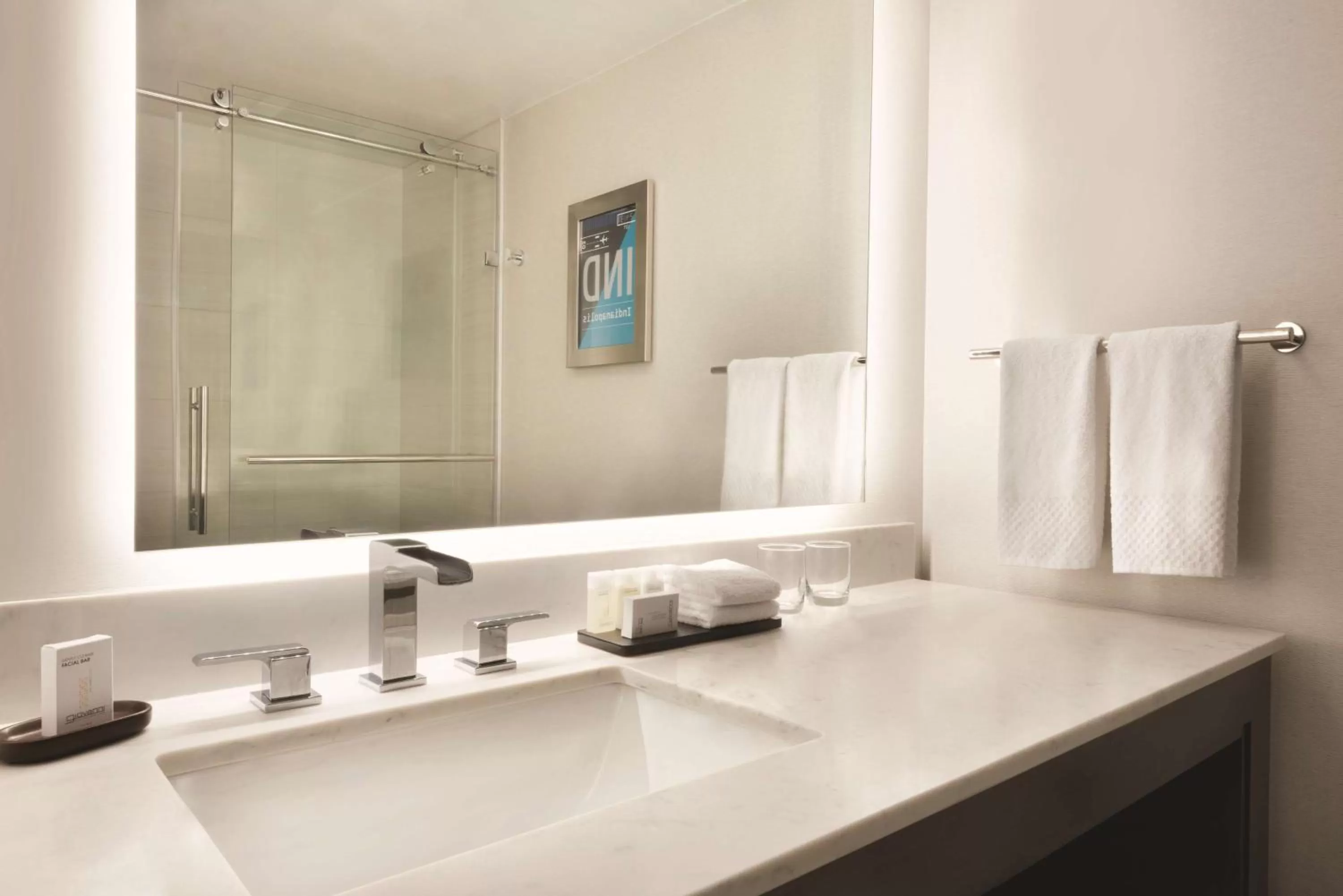 One-Bedroom Penthouse Suite - Non-Smoking in Embassy Suites by Hilton Indianapolis Downtown