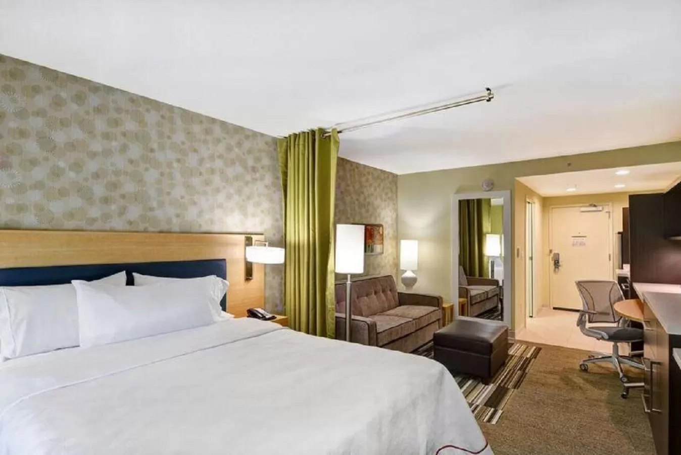 King Suite - Mobilty/Hearing Accessible - Non-Smoking in Home2 Suites By Hilton Columbus/West, OH