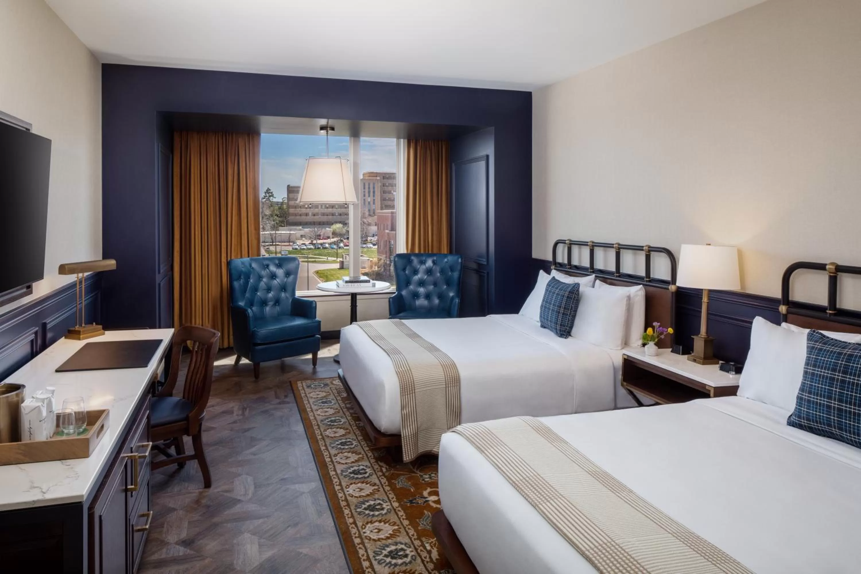 Queen Room in The Benson Hotel & Faculty Club