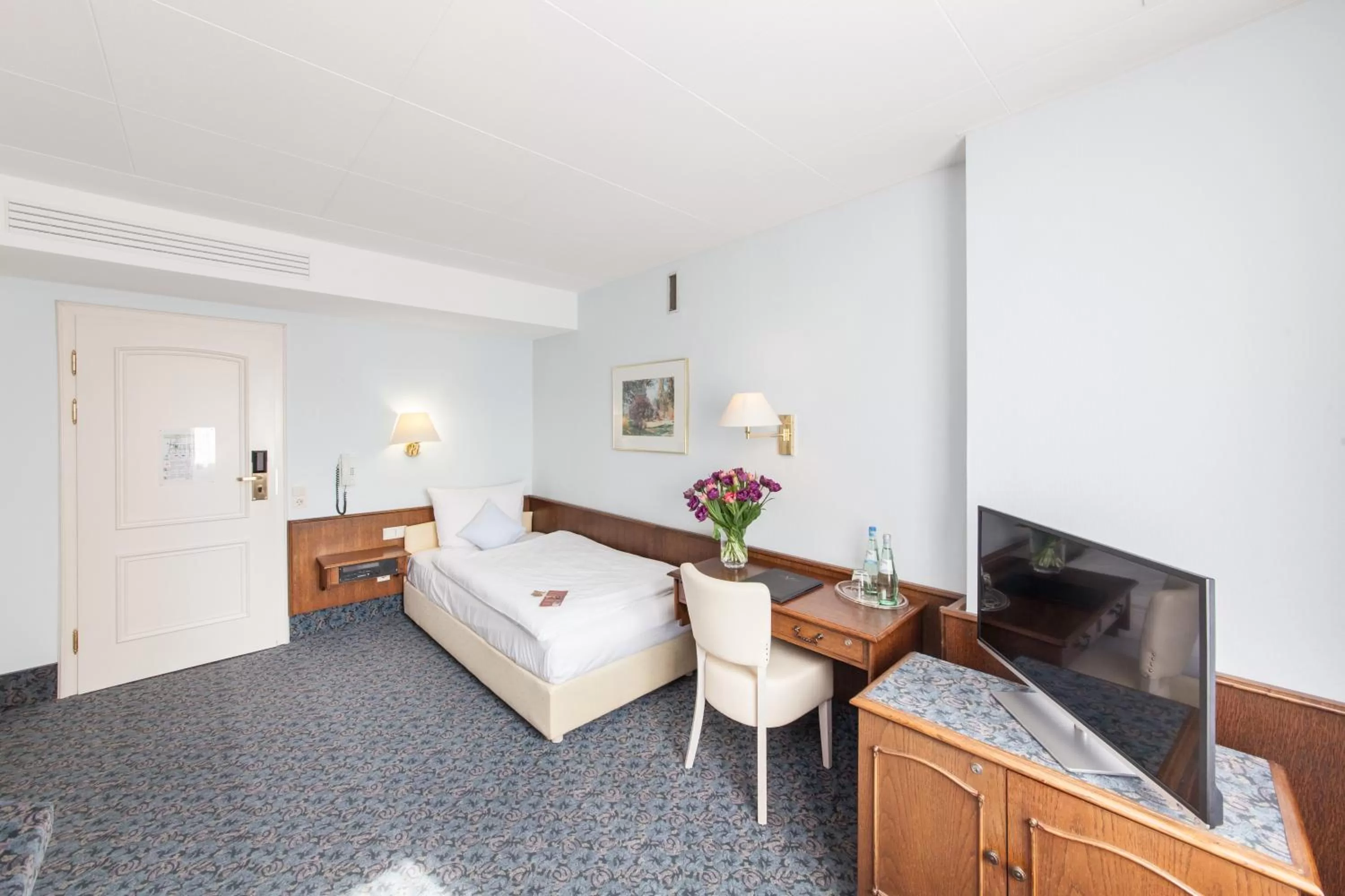 Economy Single Room in Garner Hotel Post Aschaffenburg by IHG