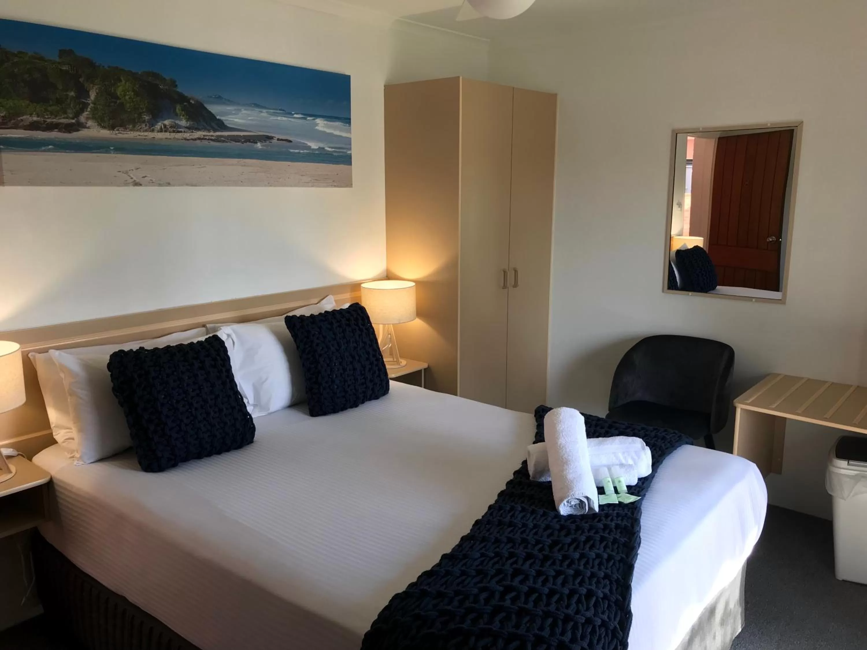 Standard Double Room in OCEAN BREEZE MOTEL