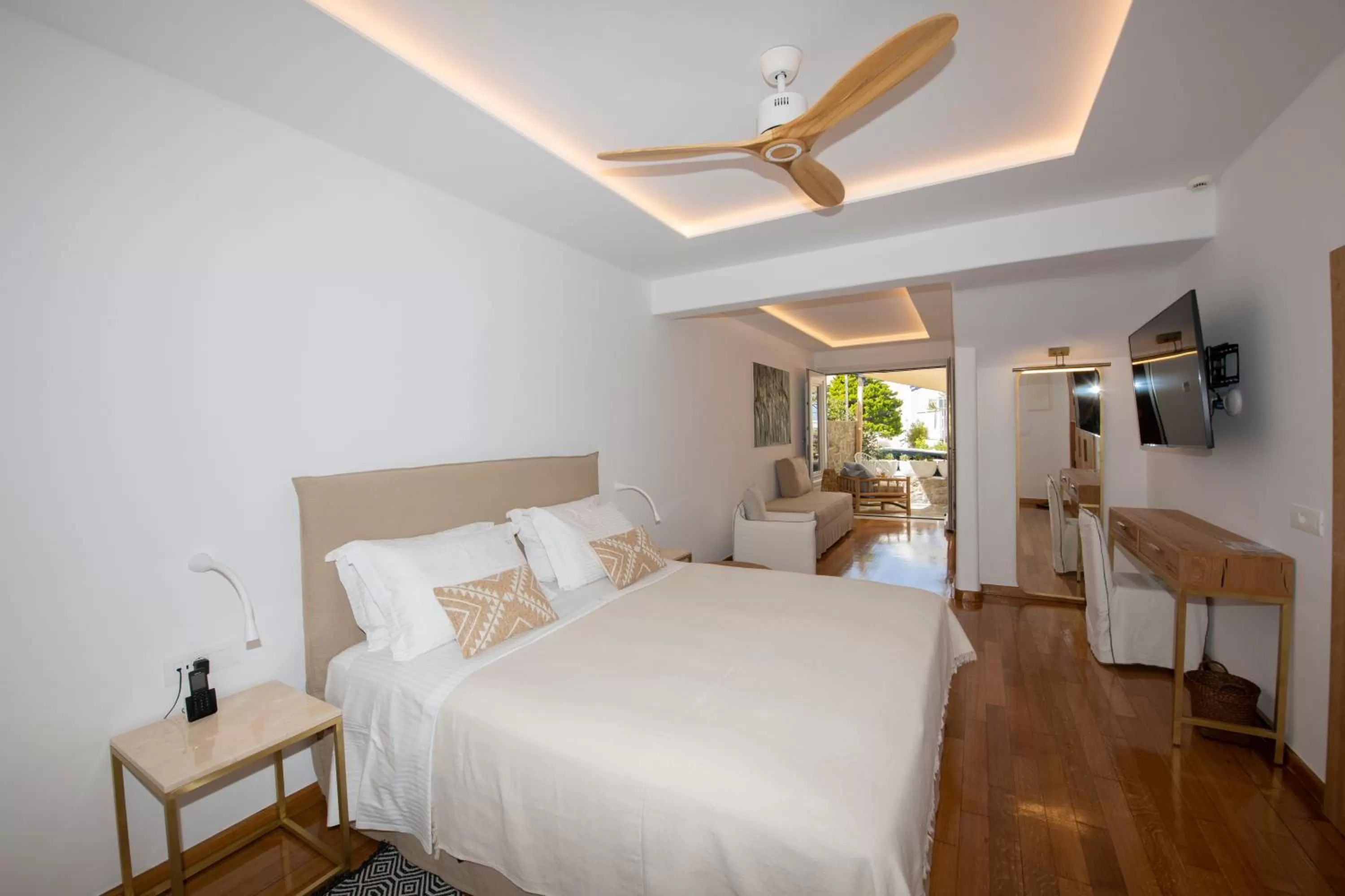 Deluxe Suite in Elena Hotel Mykonos