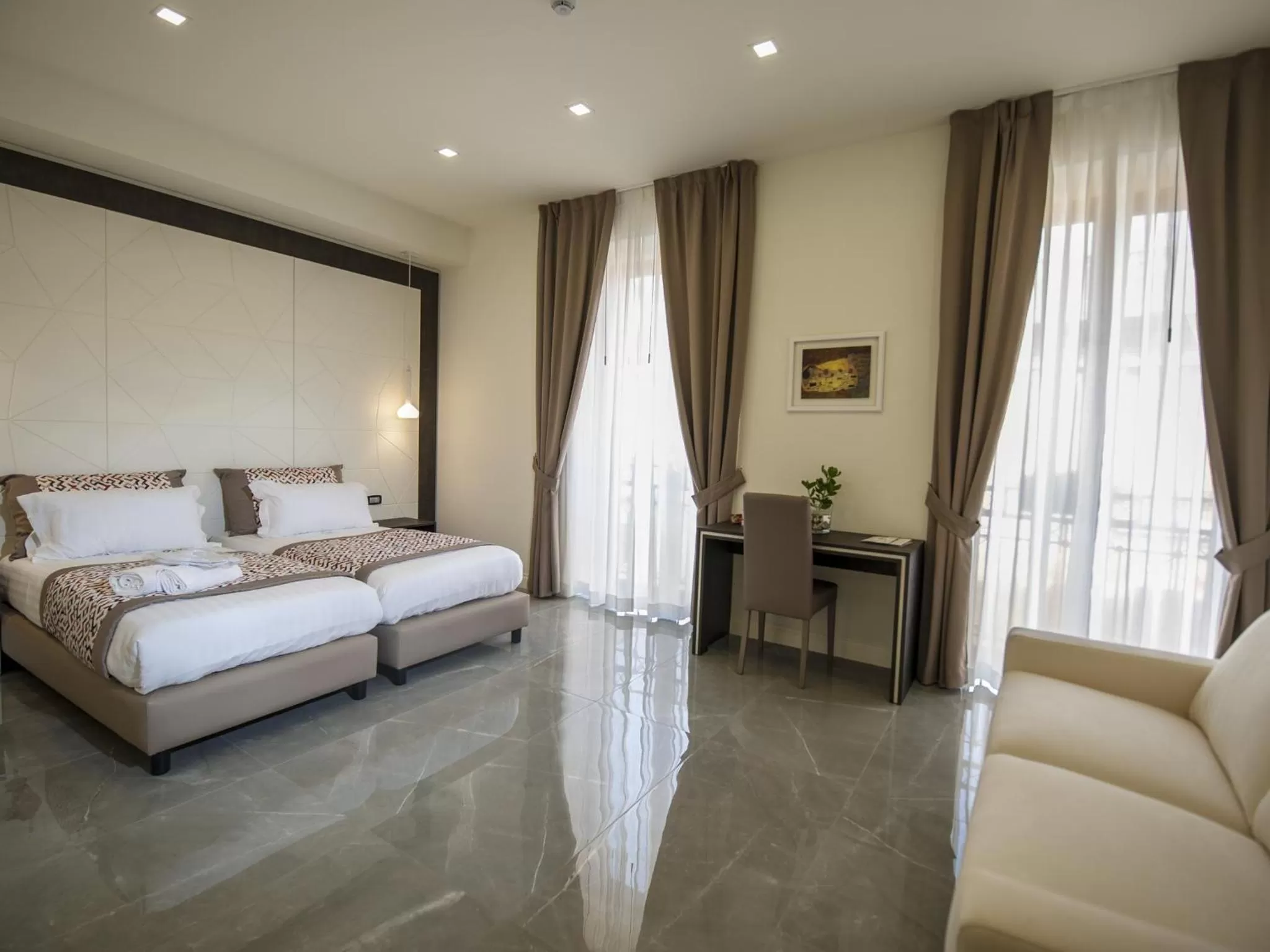 Superior Double Room with Balcony in Palazzo Firenze