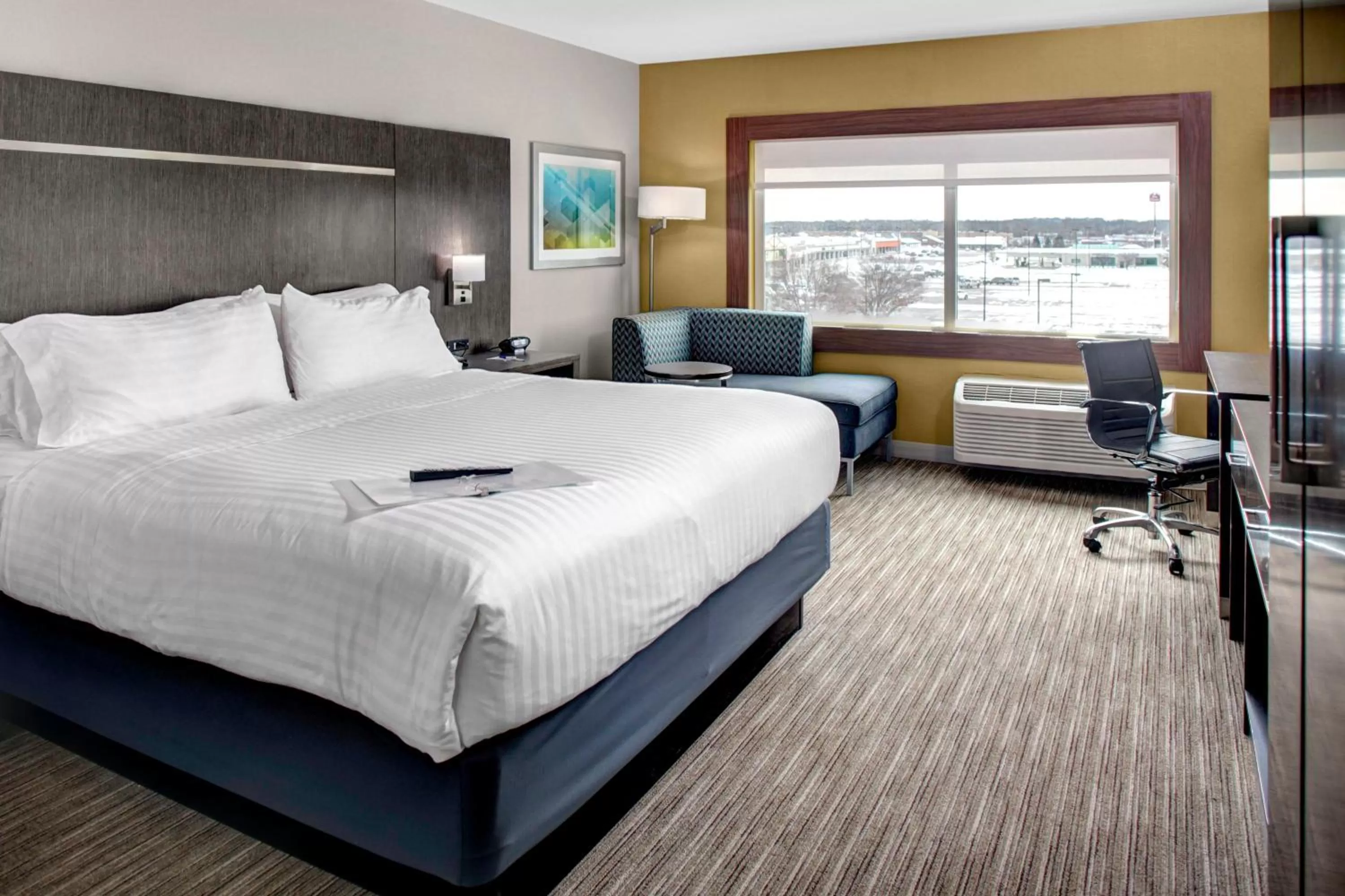 King Room - Mobility Access/Hearing Accessible in Holiday Inn Express & Suites Coldwater by IHG