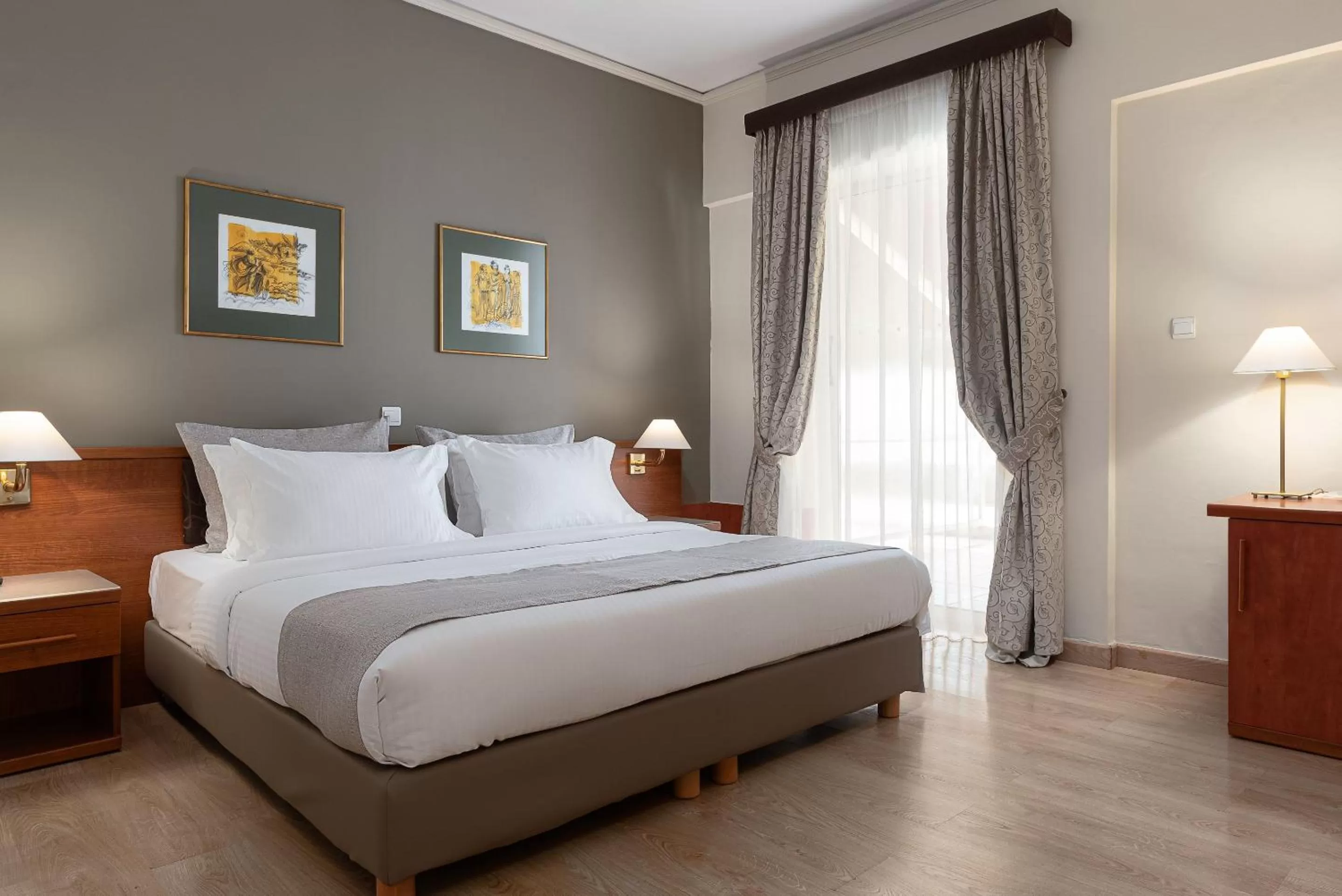 Single Room in Acropolis Select