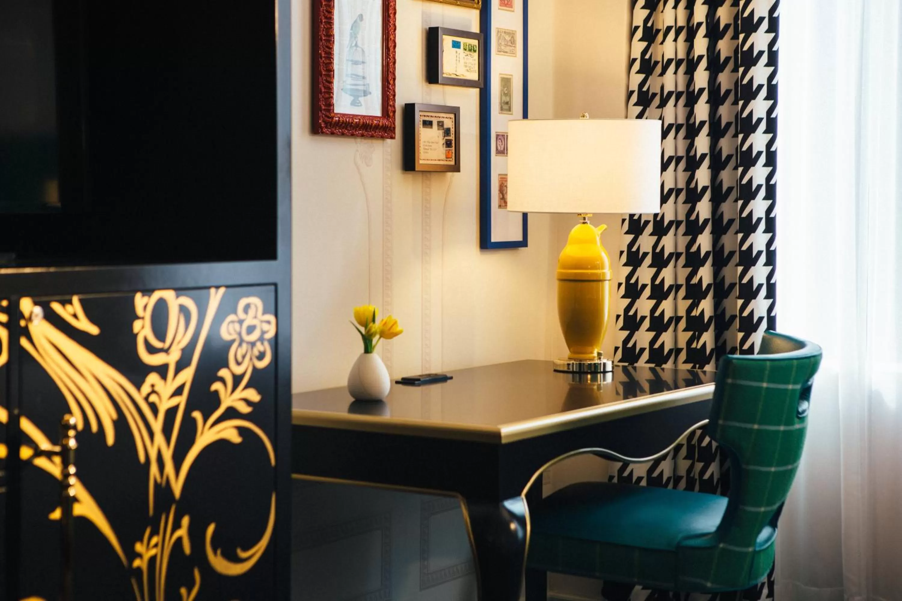 Luxury King Suite in Kimpton Hotel Monaco Pittsburgh by IHG