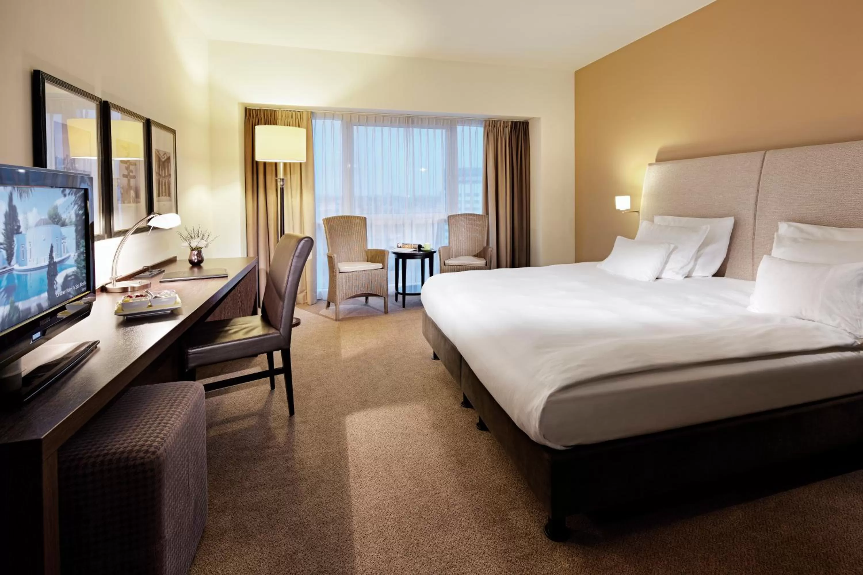 Deluxe King Room in Lindner Hotel Antwerp, part of JdV by Hyatt