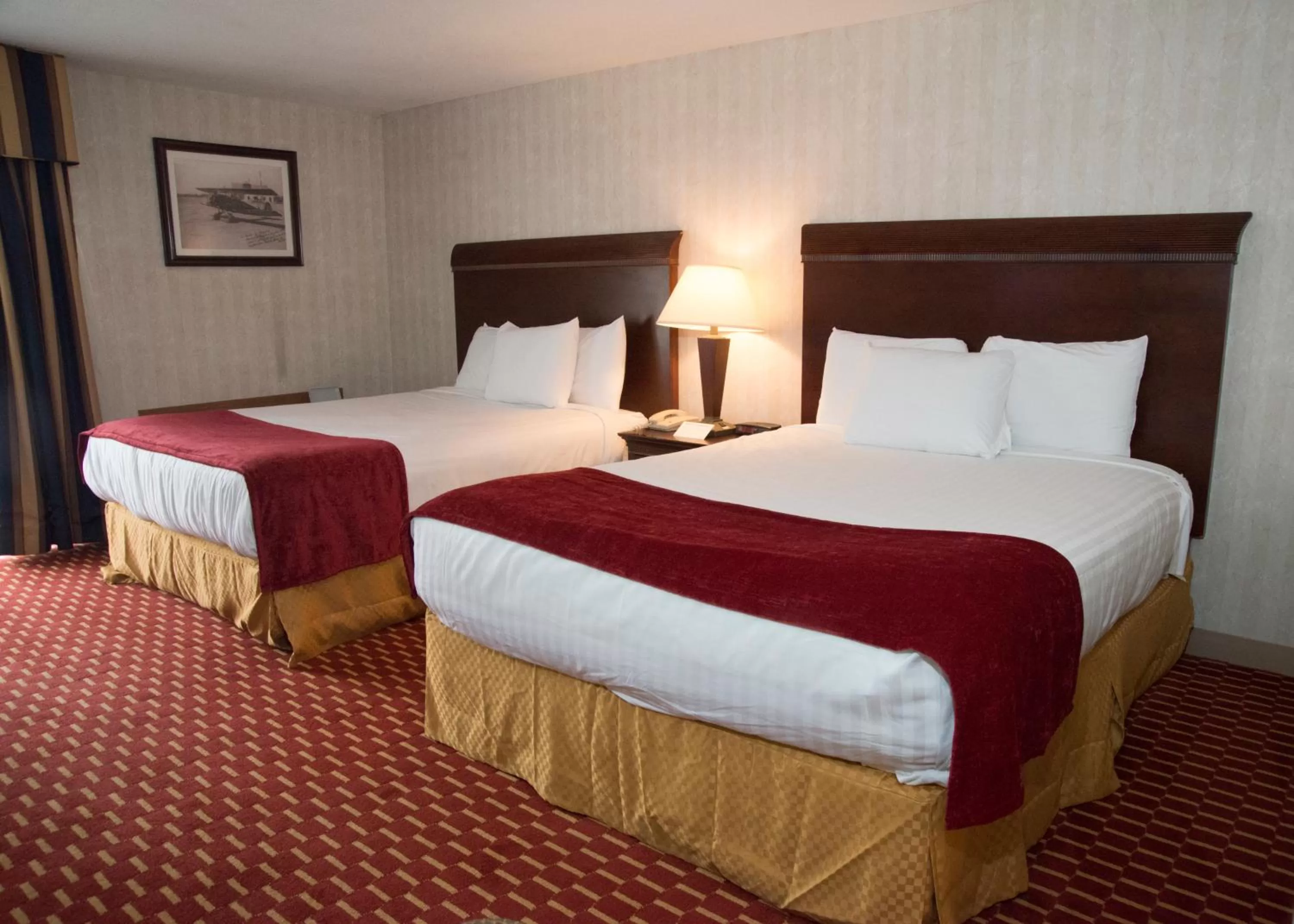 Double Room with Two Double Beds - Non-Smoking in Hampton Falls Inn