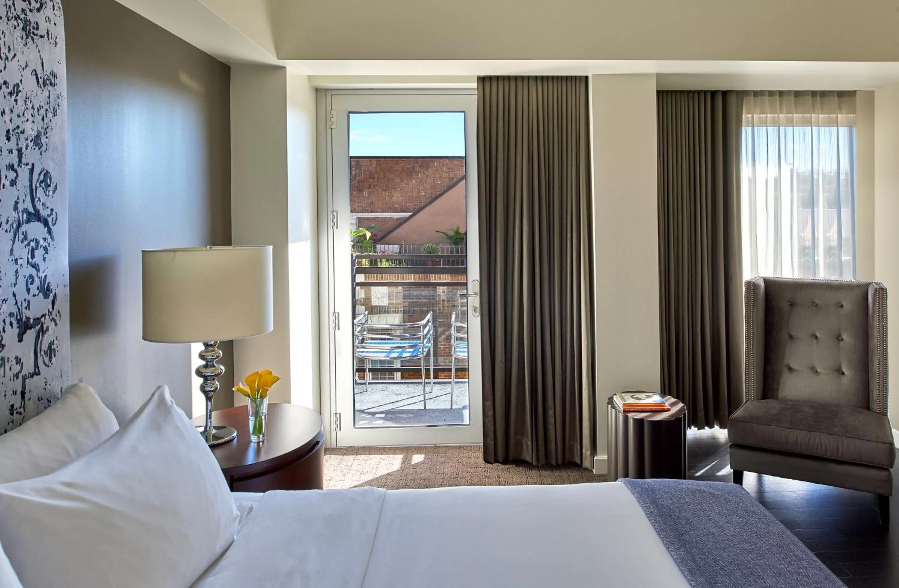 King Balcony - single occupancy in The Fontaine