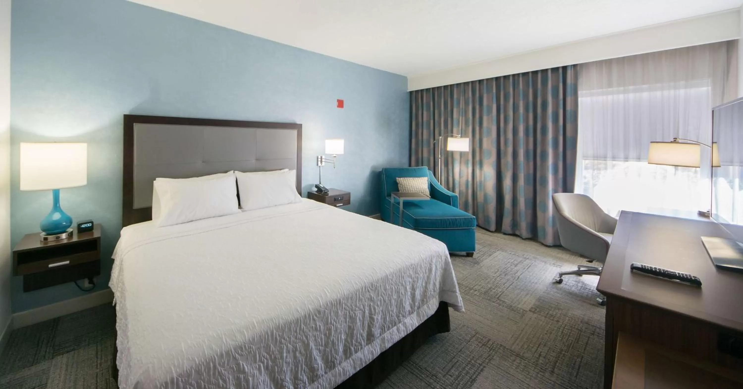 King Room with Chaise Lounge - Non-Smoking in Hampton Inn Lakeland