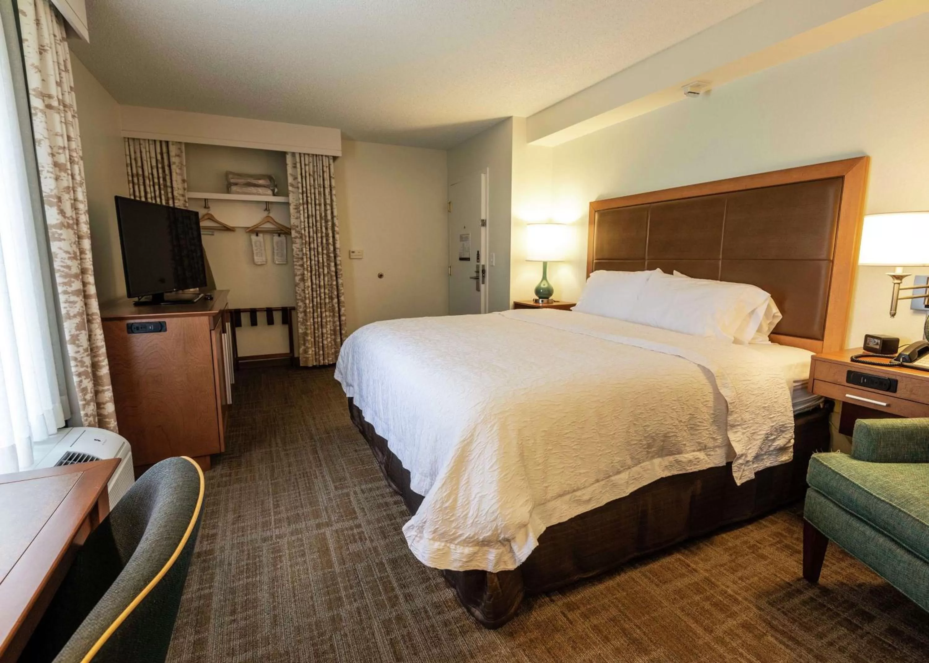 King  Room with Golf Course View - Non-Smoking in Hampton Inn Boca Raton