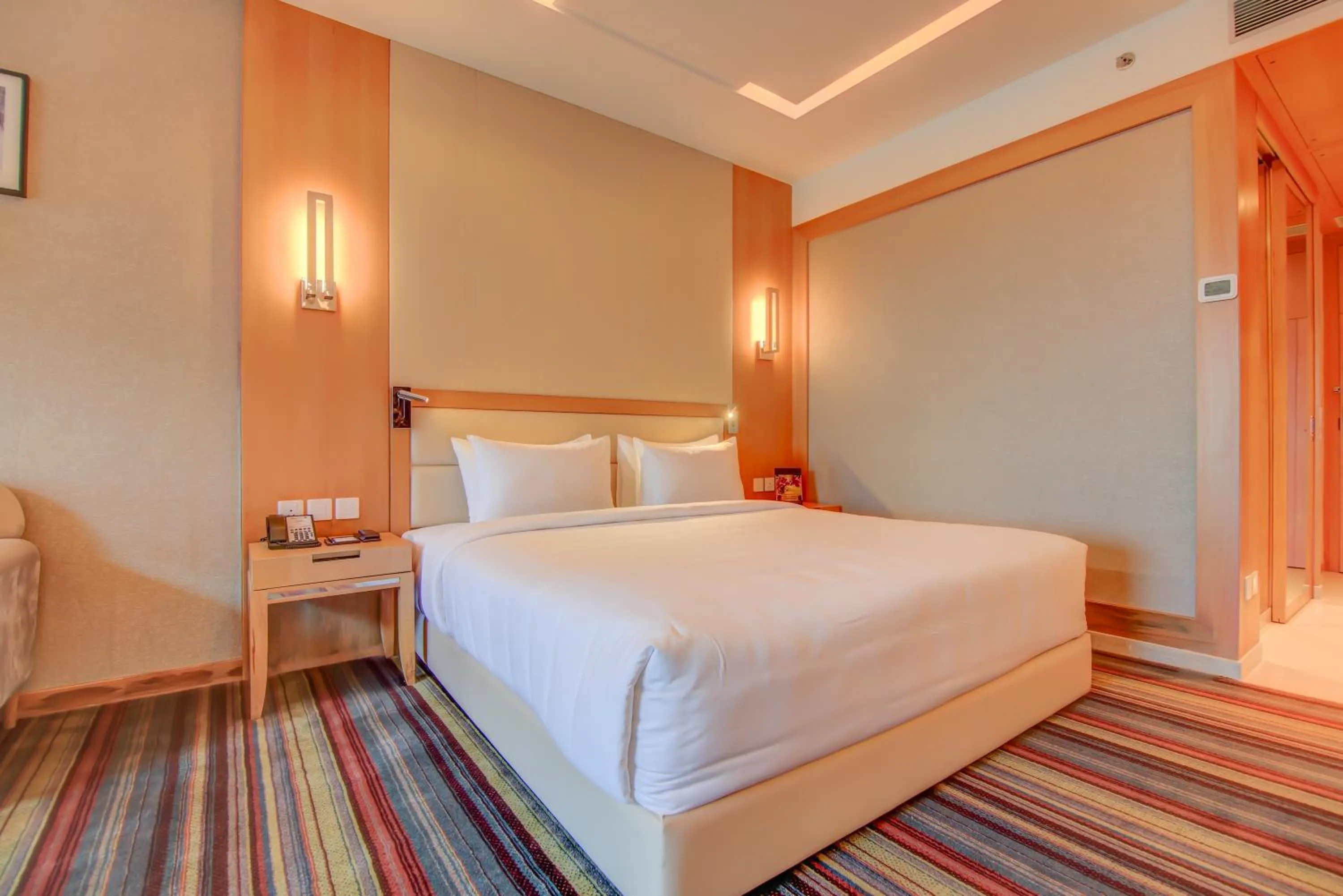 Deluxe Room with Private Balcony in Radisson Blu Gorakhpur