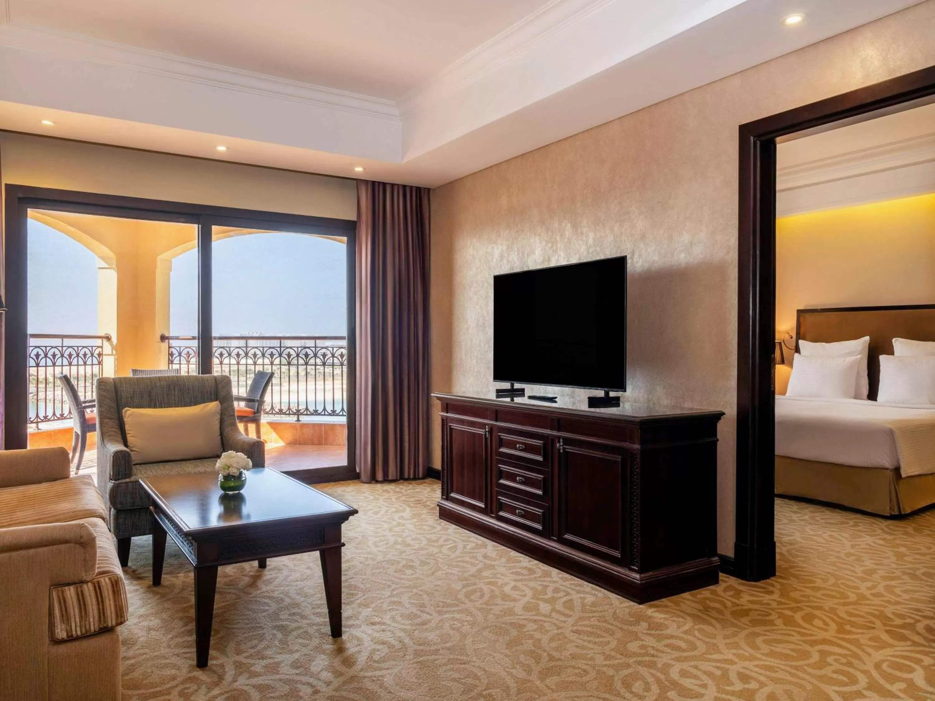 Marjan Twin Suite, Separate Living Room in Pullman Resort Al Marjan Island