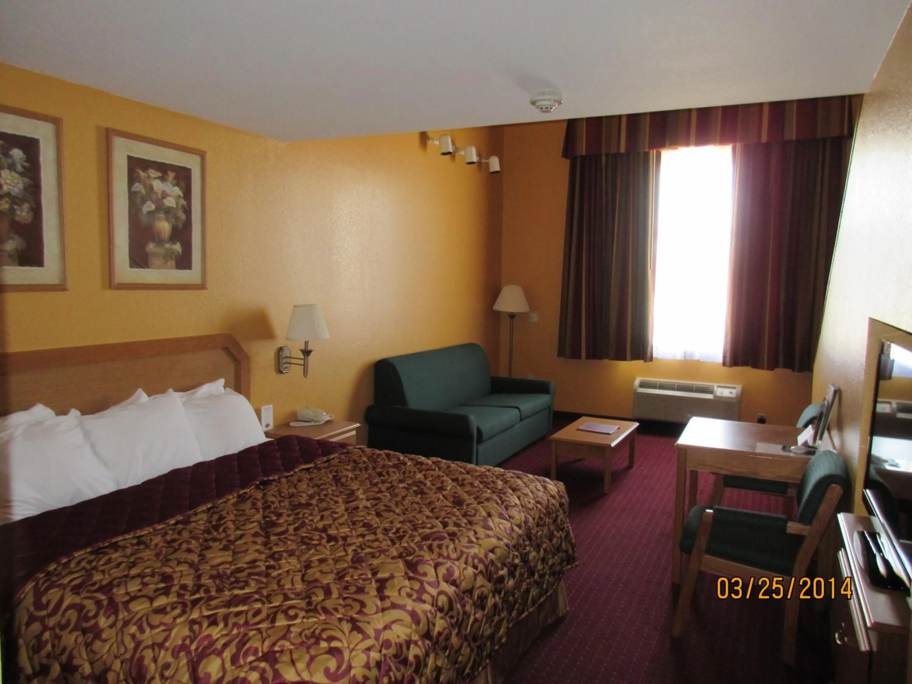 Loft Suite - Non-Smoking in Parkfield Inn - Warsaw