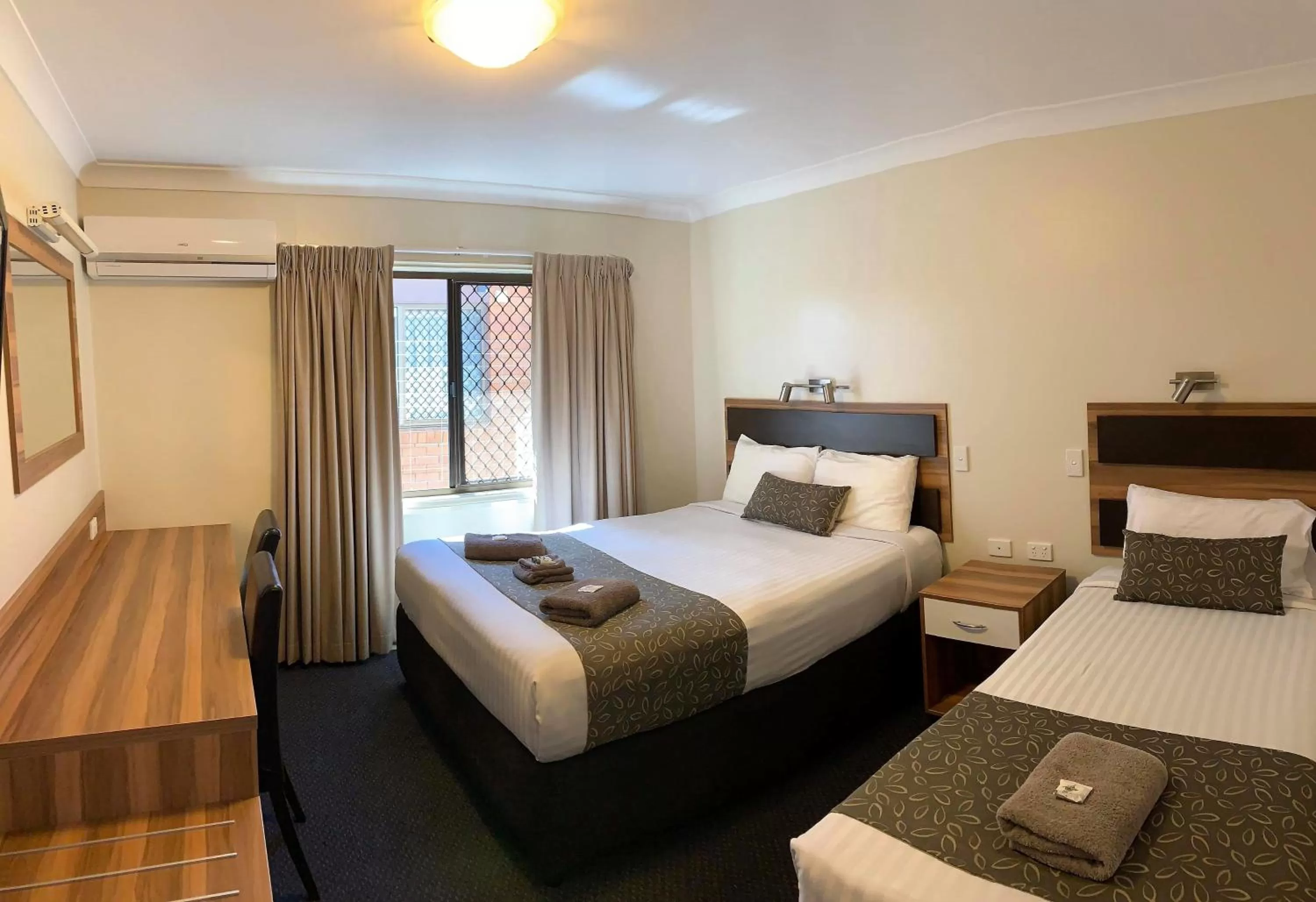 Deluxe Twin Room in Charleville Motel