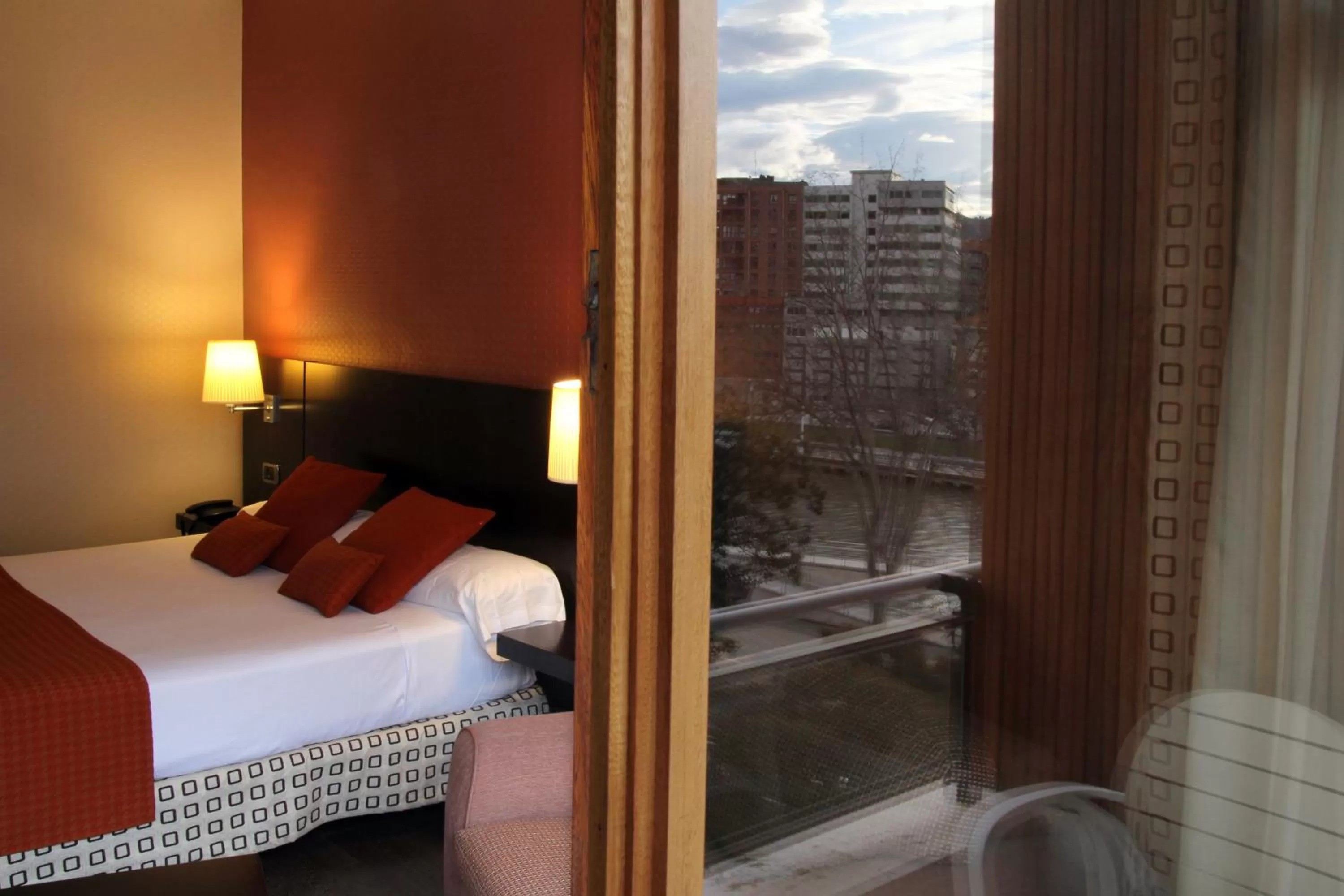 Superior Double Room with Balcony in Hotel Conde Duque Bilbao