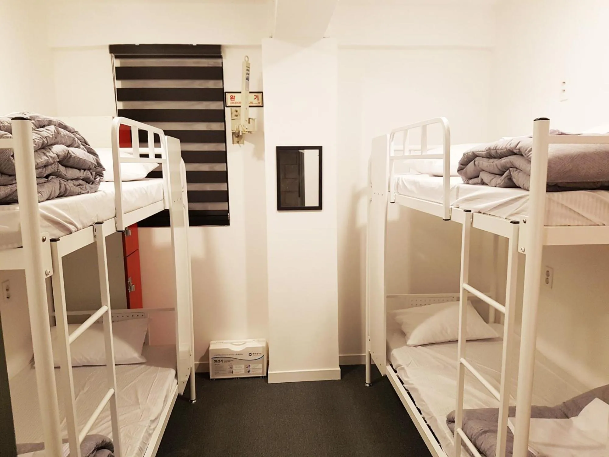 Triple Room with Shared Toilet in One Way Guesthouse Busan