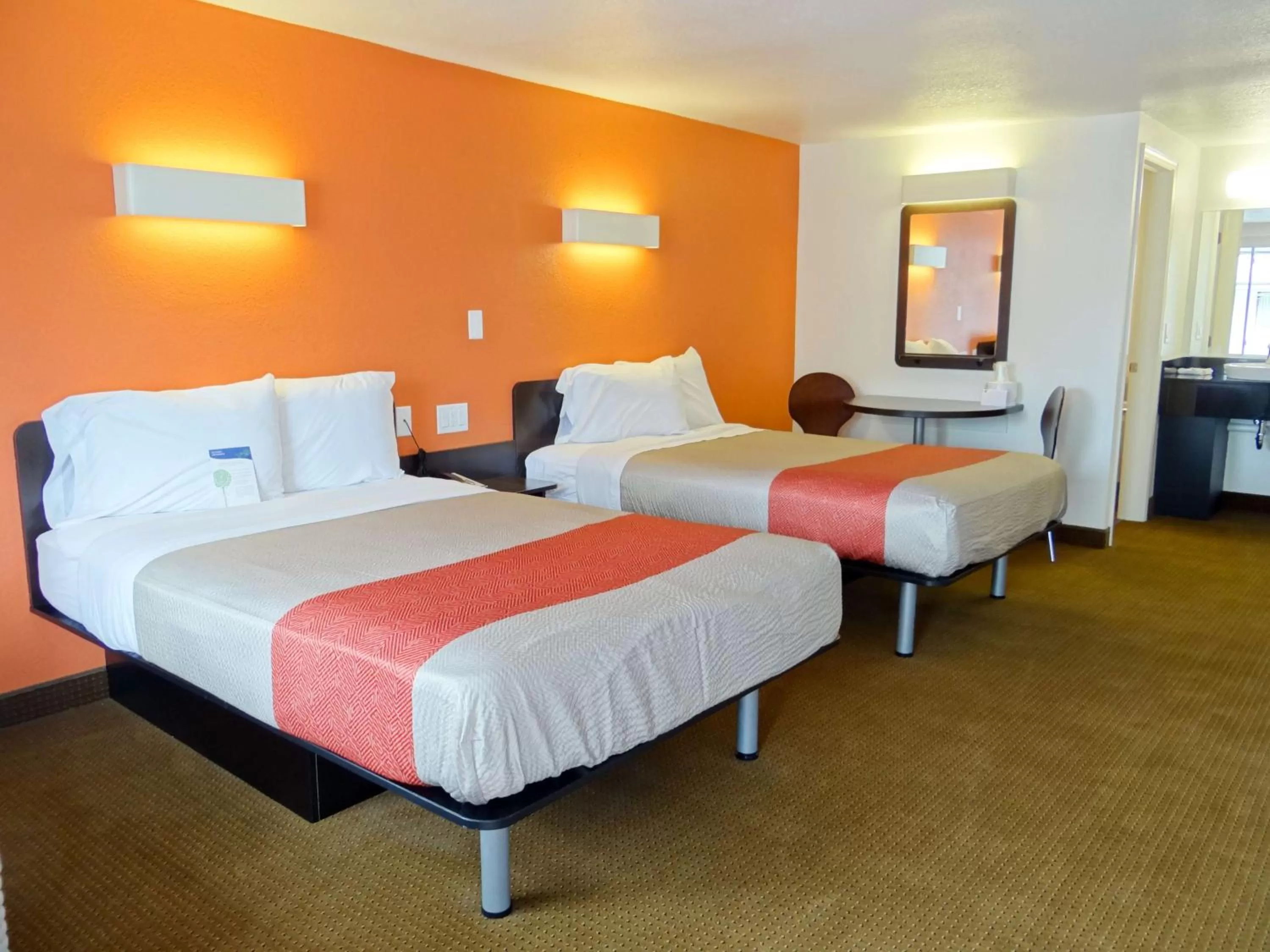 Quadruple Room - Disability Access - Non-Smoking in Motel 6-Erie, PA