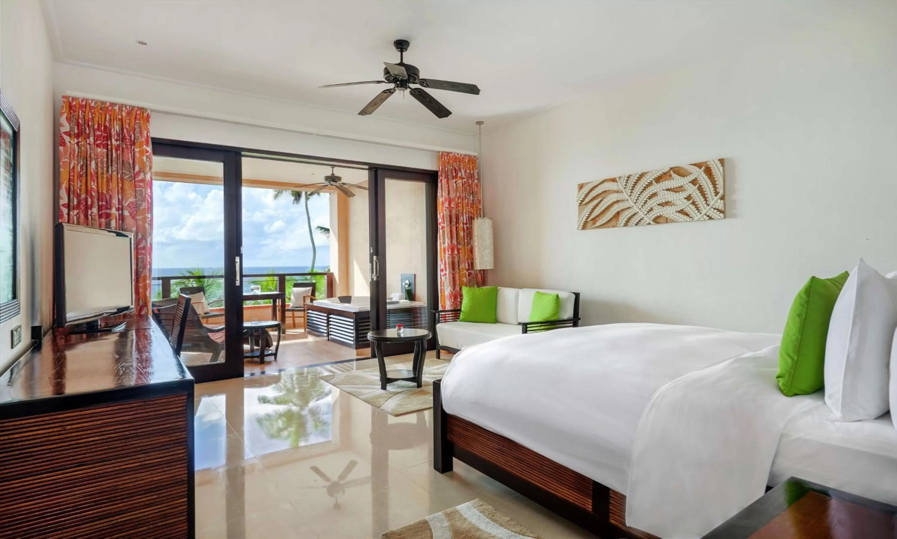 King Premium Room with Ocean View - single occupancy in DoubleTree by Hilton Seychelles Allamanda Resort & Spa