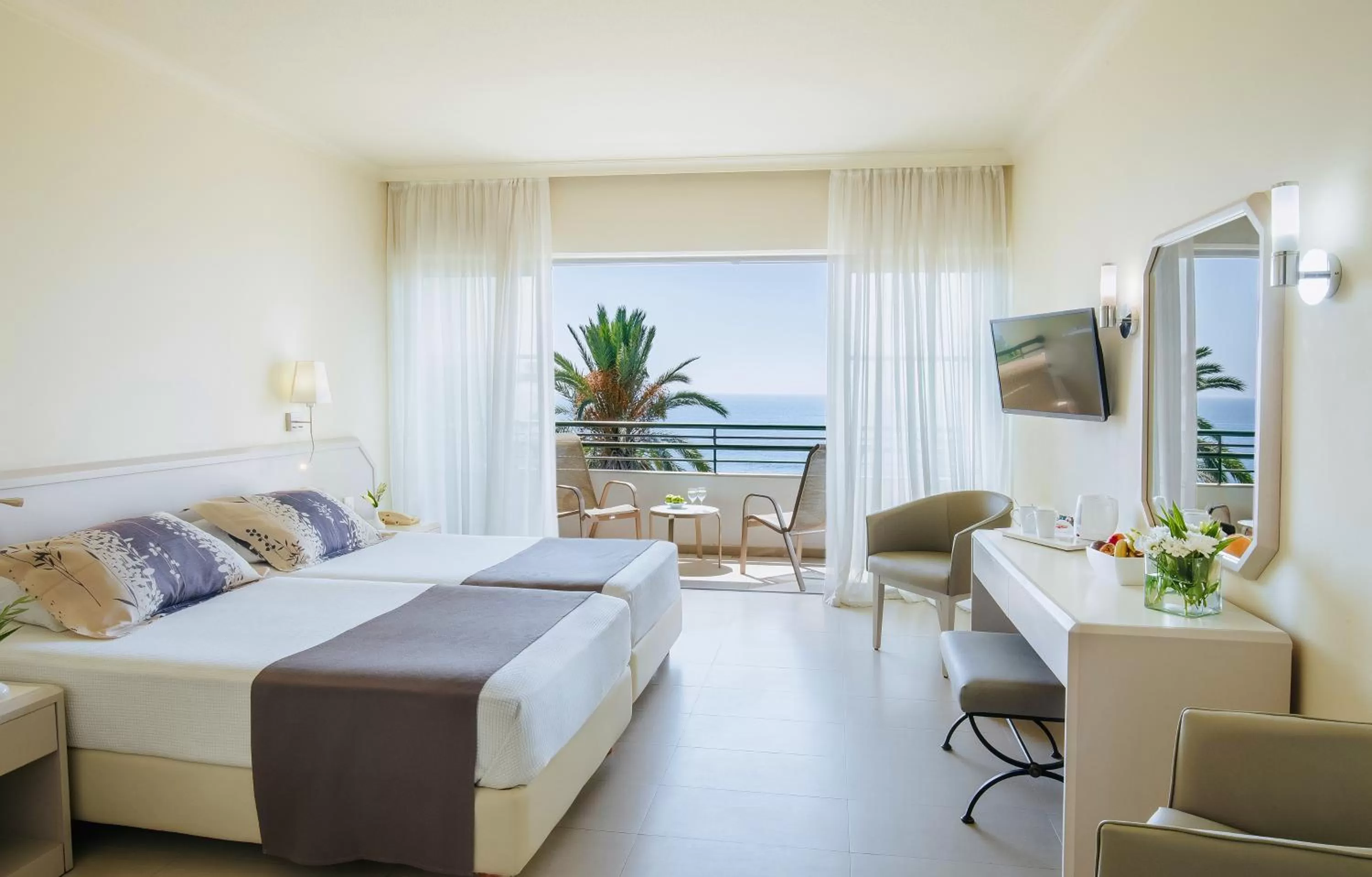 Double Room with Sea View - single occupancy in Louis Imperial Beach