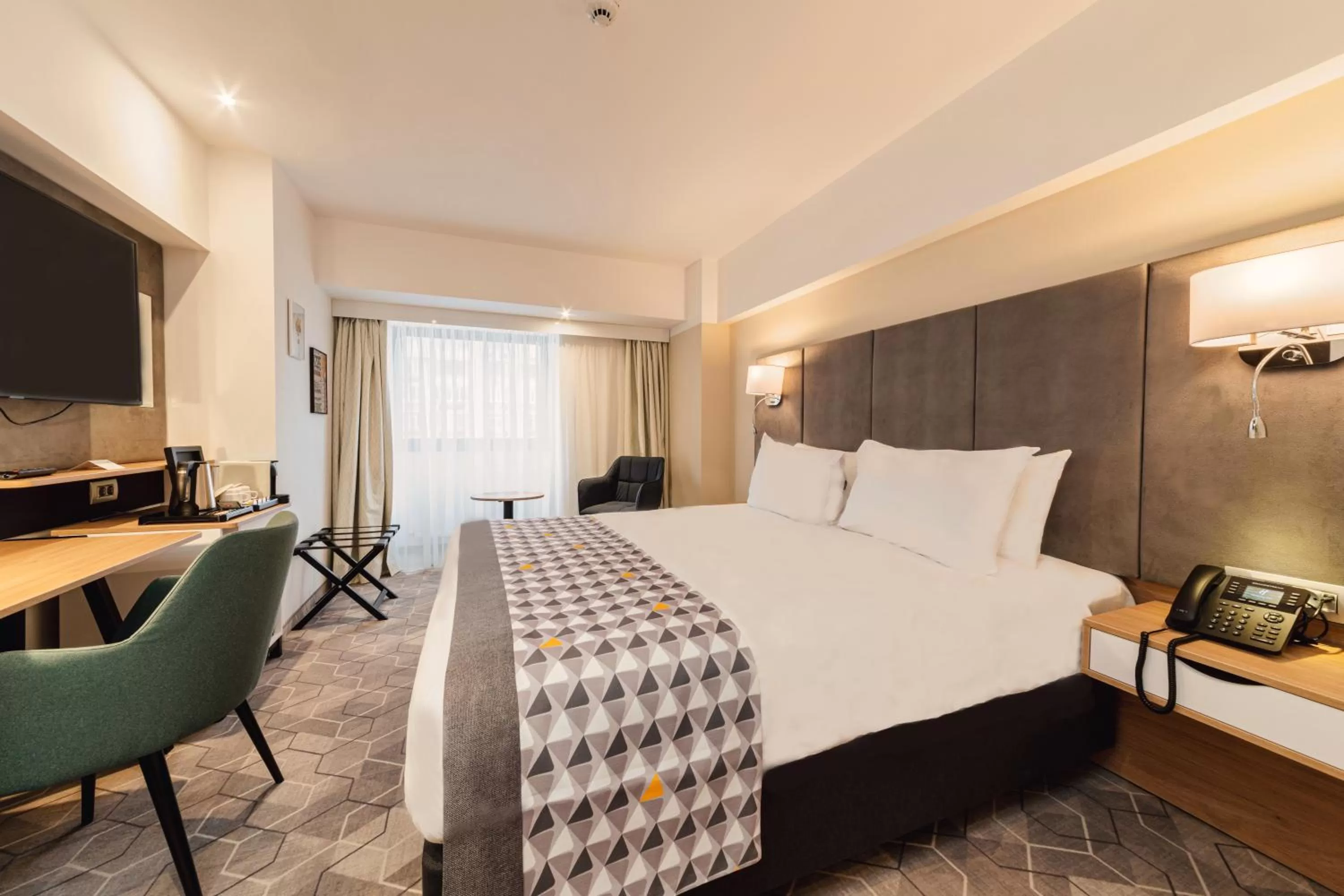 Standard Queen Room in Holiday Inn Bucharest - Times by IHG