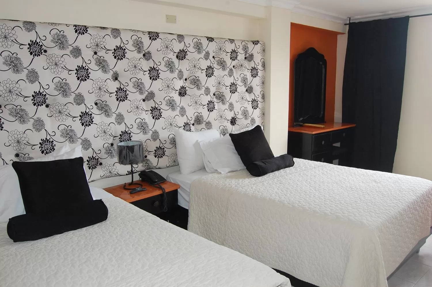 Superior Double Room in Hotel Montreal