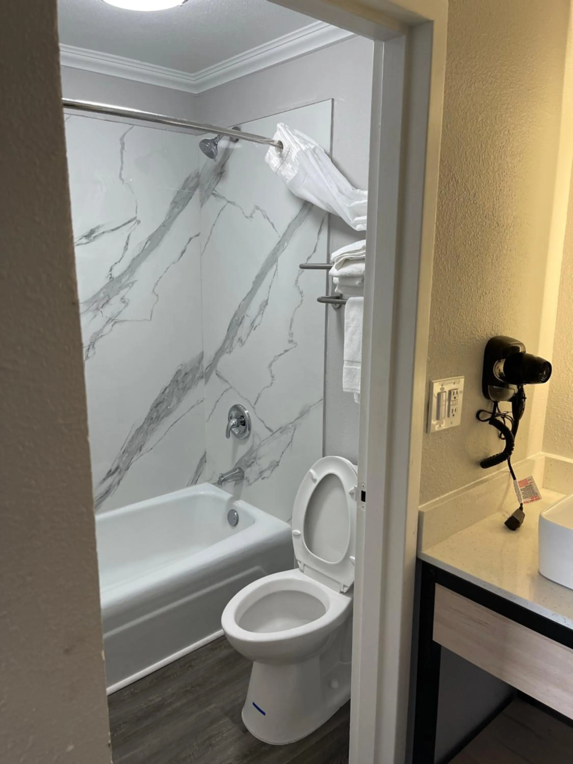 King Suite - Non Smoking in MainStay Suites Florence - Darlington