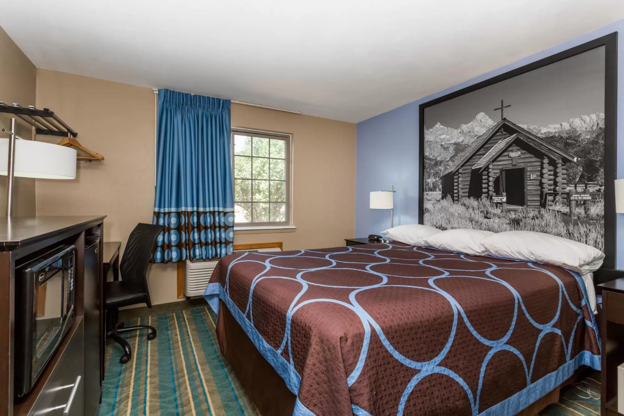 King Room - Non-Smoking in Super 8 by Wyndham Douglas