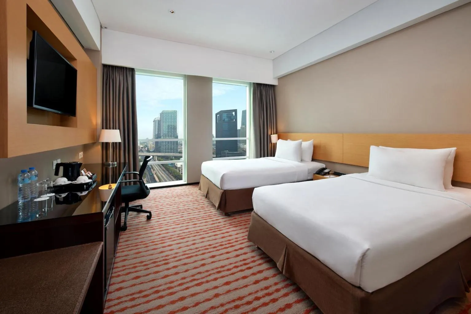 Deluxe Double or Twin Room in JS Luwansa Hotel & Convention Center