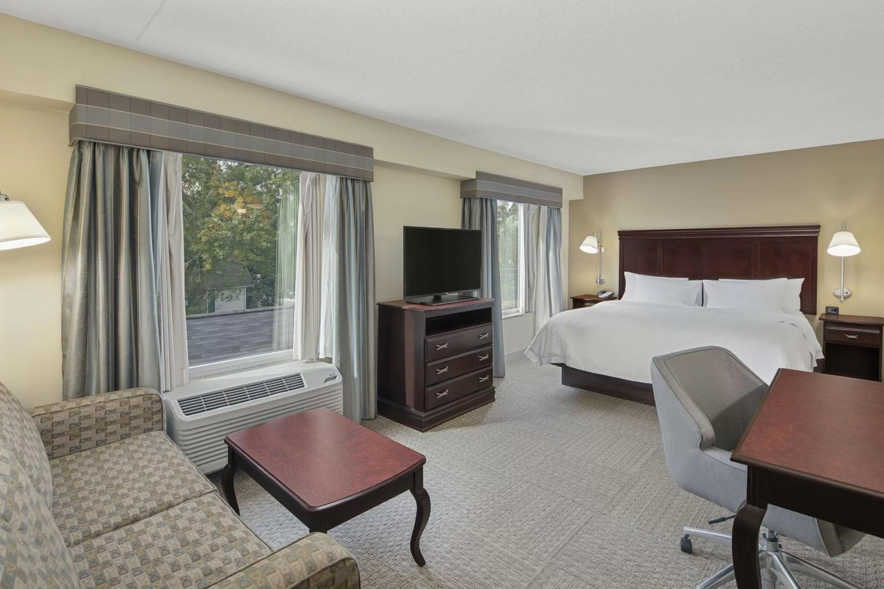 King Studio Suite - Non-Smoking in Hampton Inn Fairhope-Mobile Bay, AL