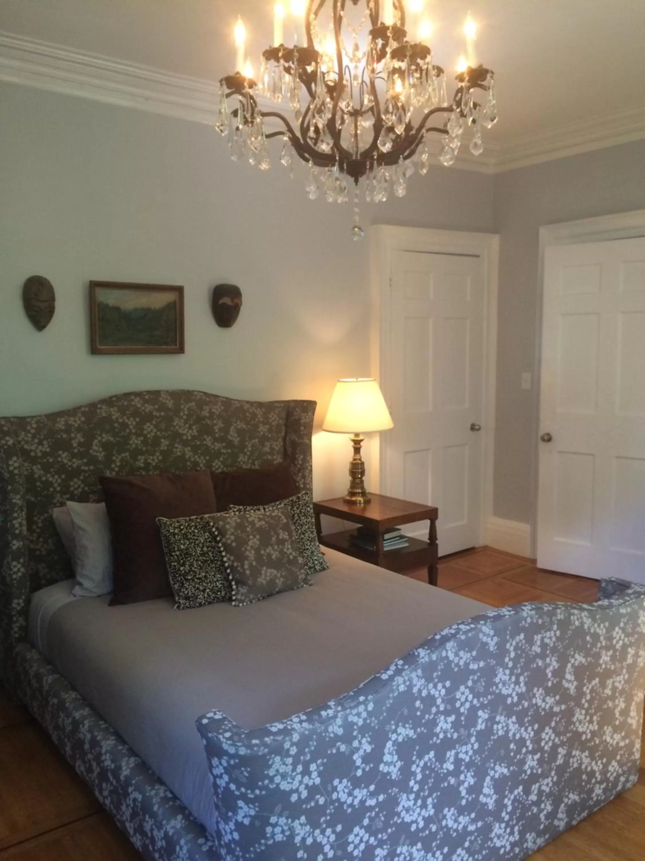 Deluxe Queen Room in Gardner Farm Inn