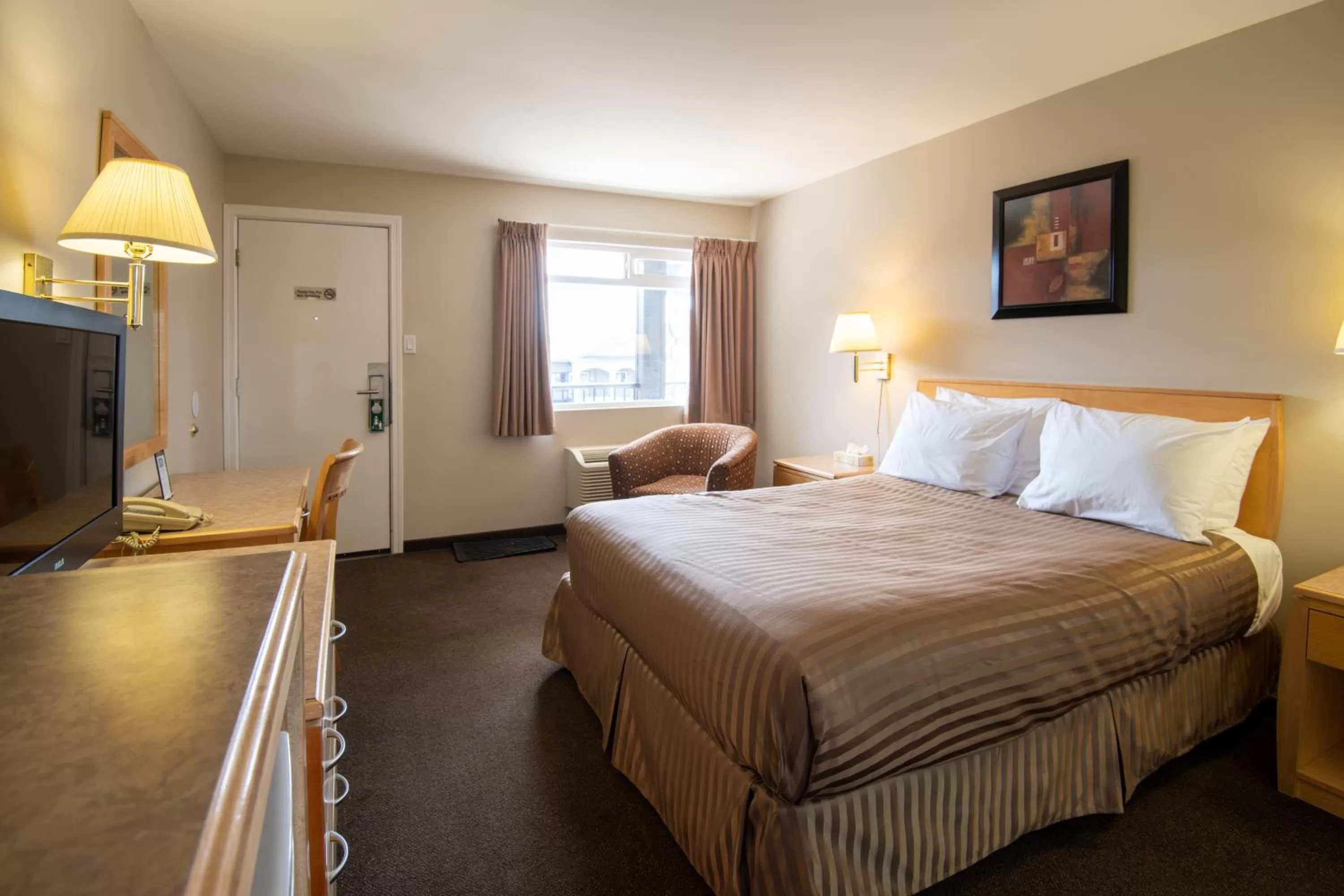Queen Room in Canadas Best Value Inn-Prince George