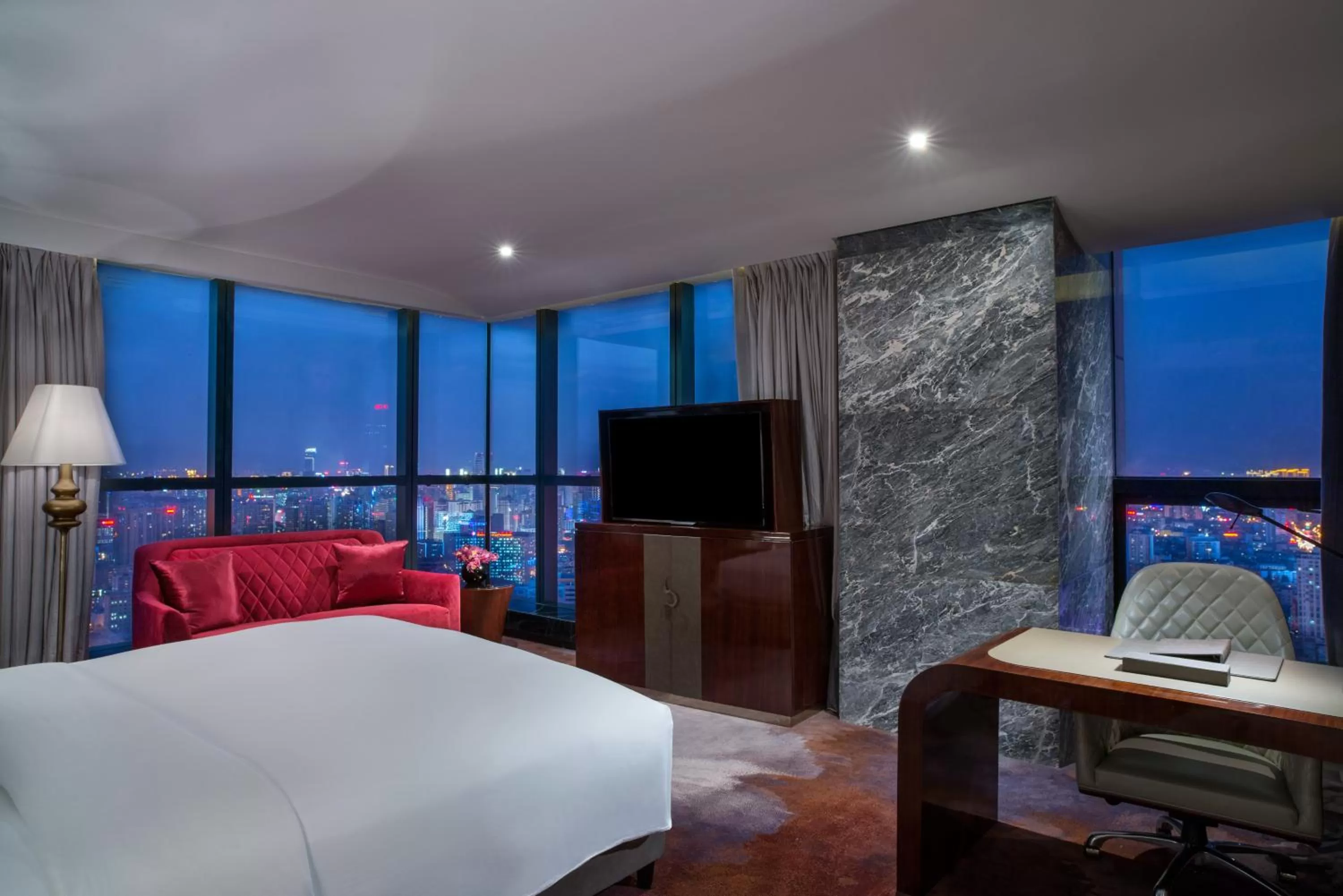 Luxury King Room/ Lounge Access in Sofitel Kunming