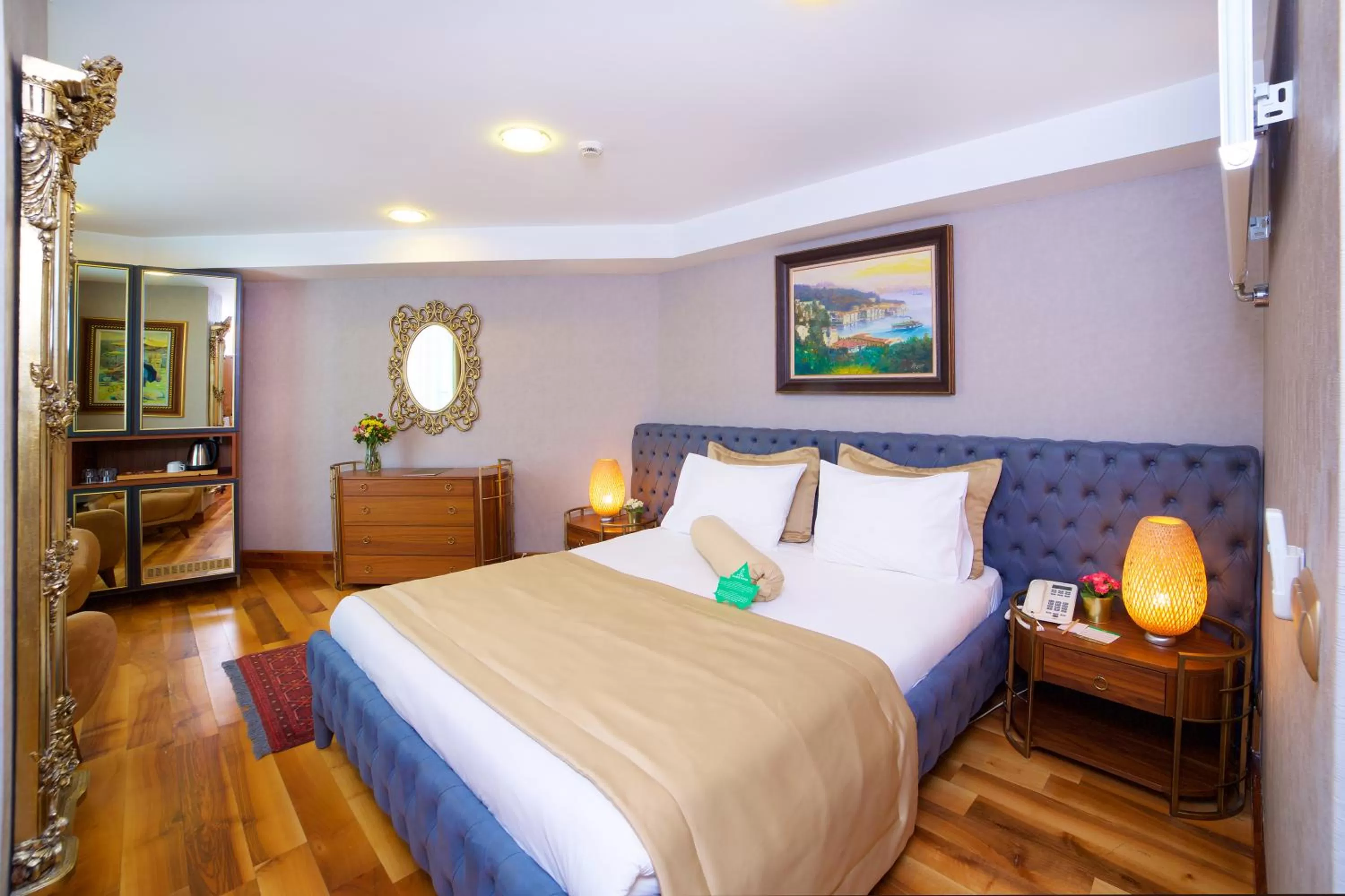 Junior Suite with Sea View in Zagreb Hotel