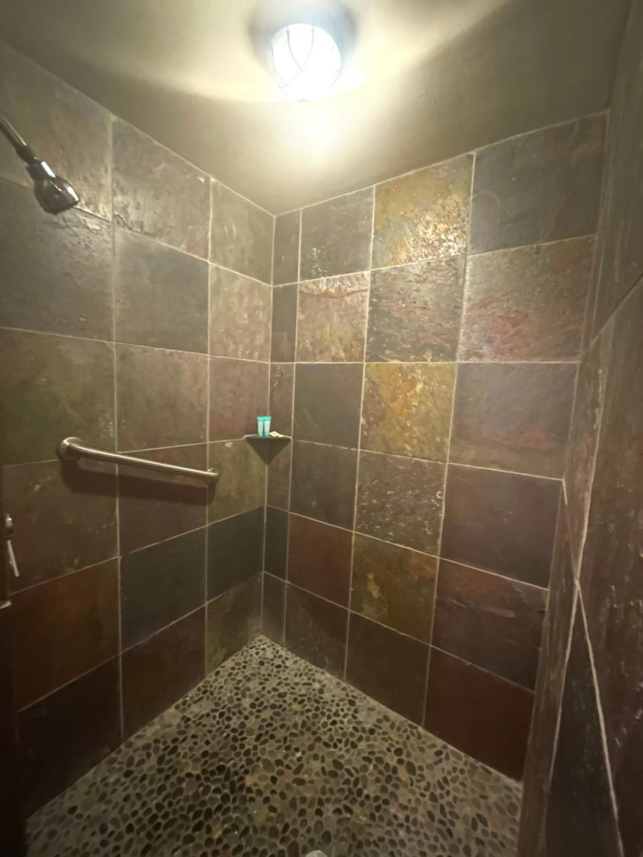 Queen Room in Sierra Woods Lodge