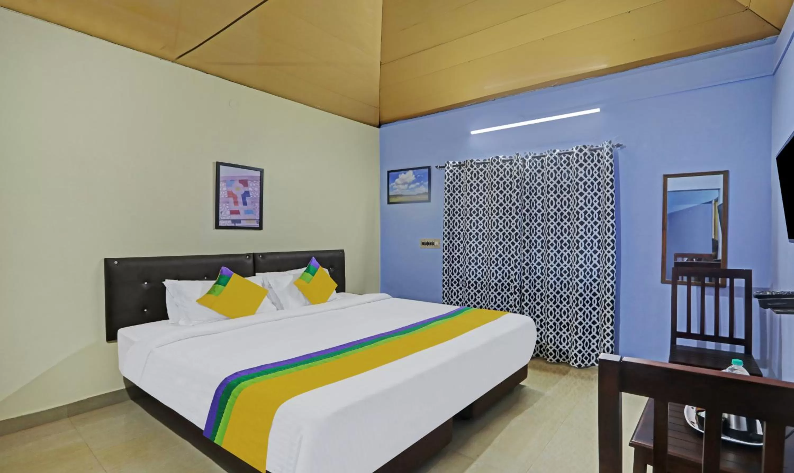 Economy Double Room - single occupancy in Hotel Allaranda Homestay