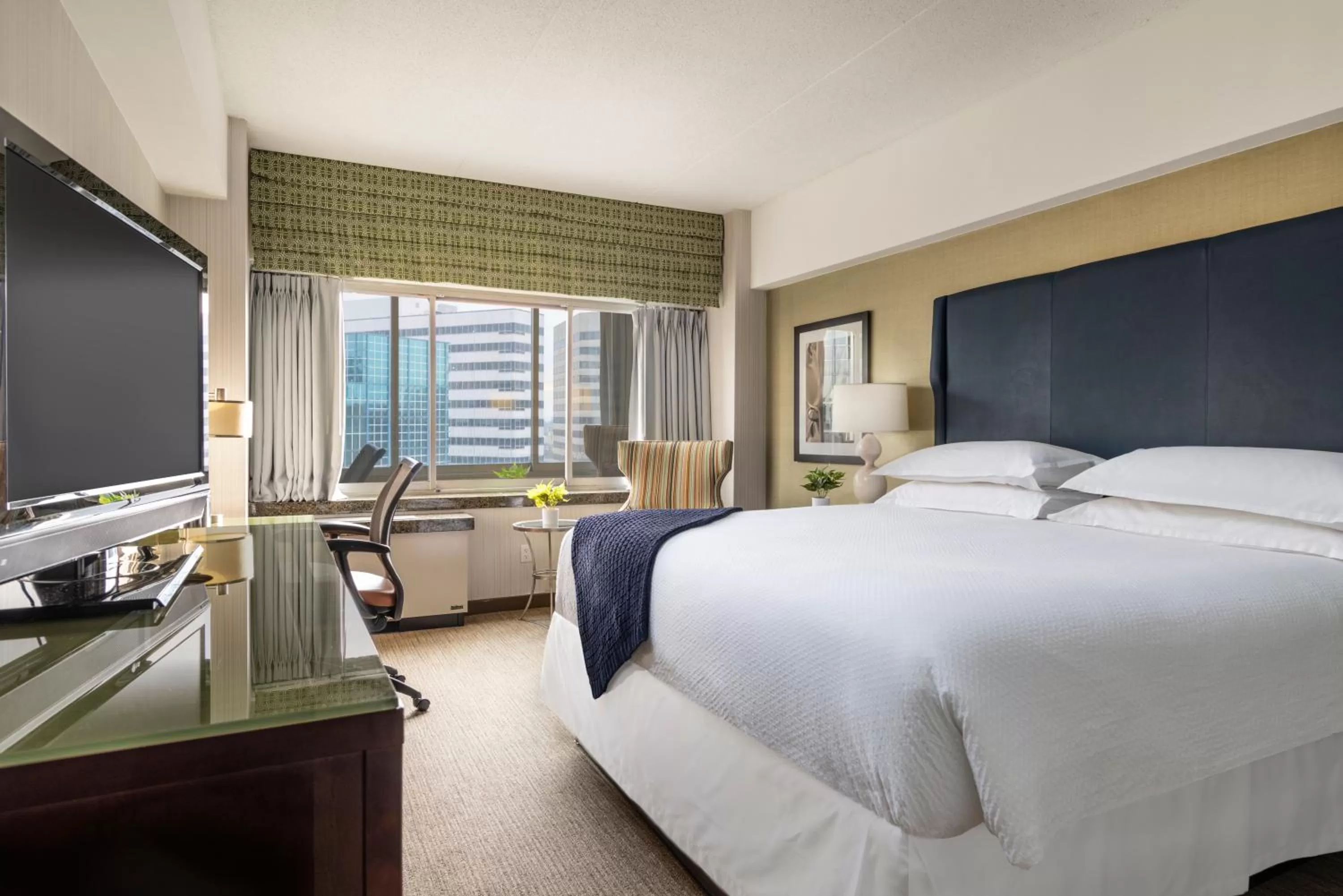 Executive King Room in The Stamford Hotel