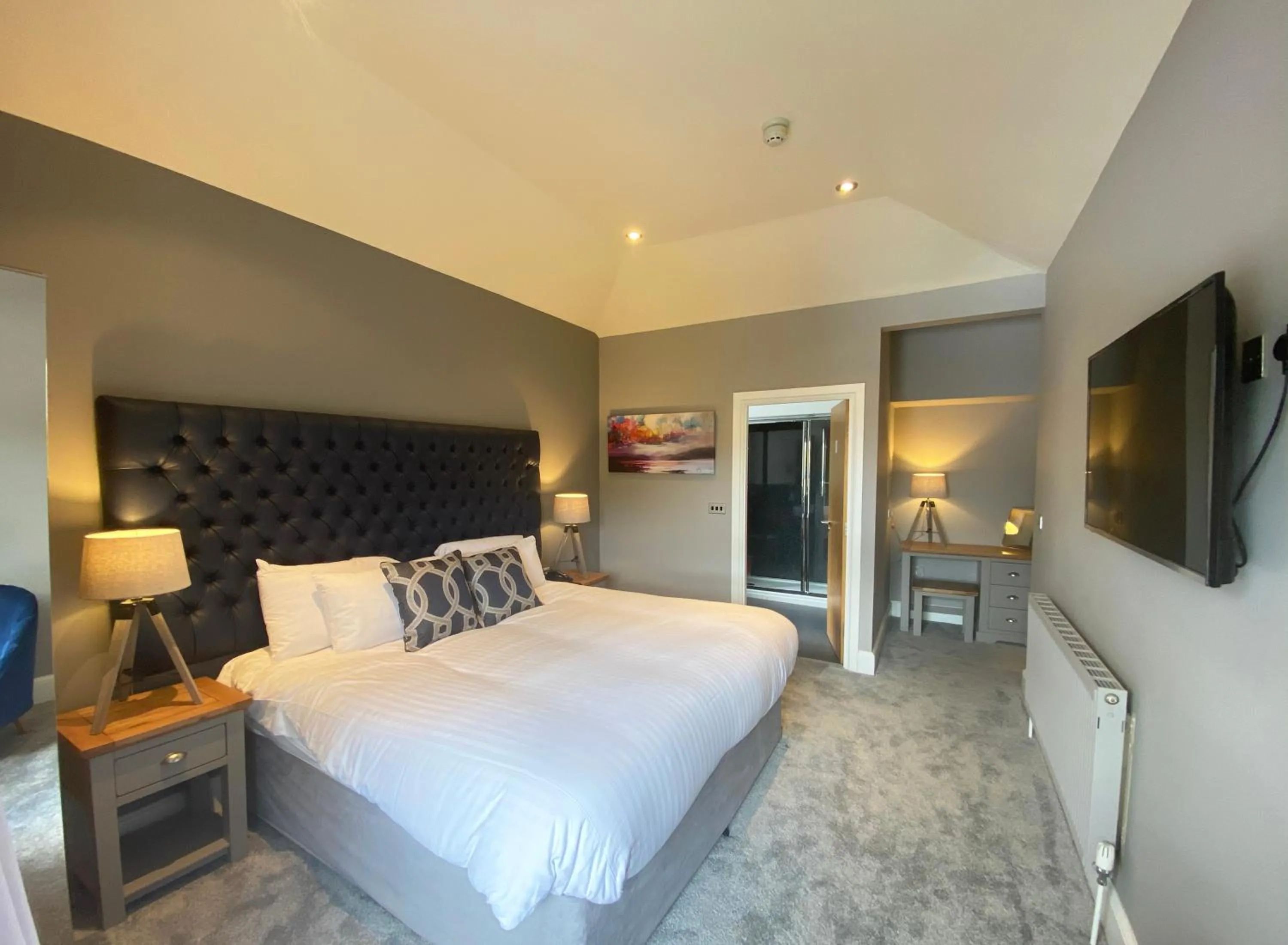 Superior King or Twin Room in Aberdunant Hall