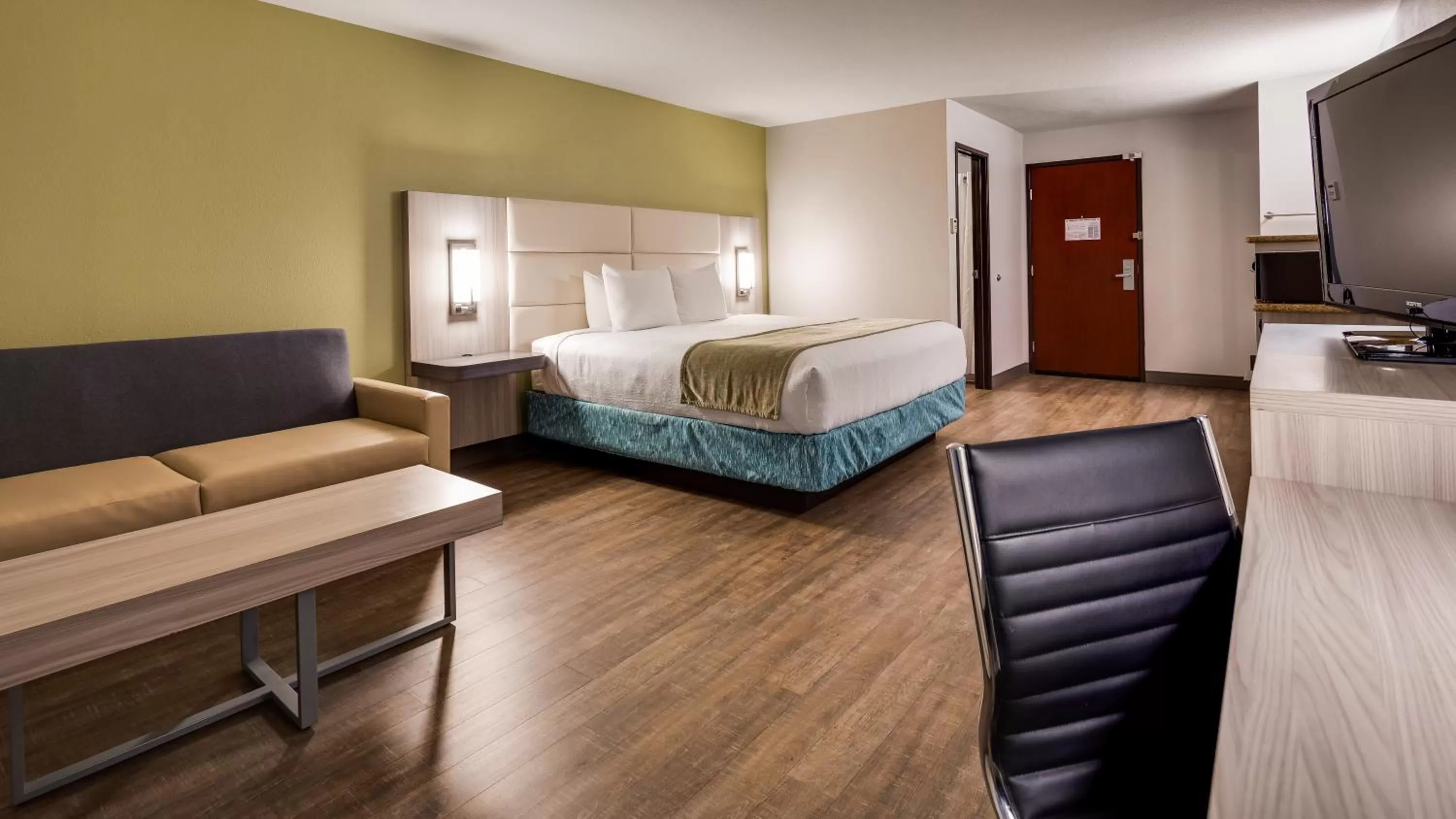 King Room with Sofa Bed - Non Smoking in Best Western Sandy Inn