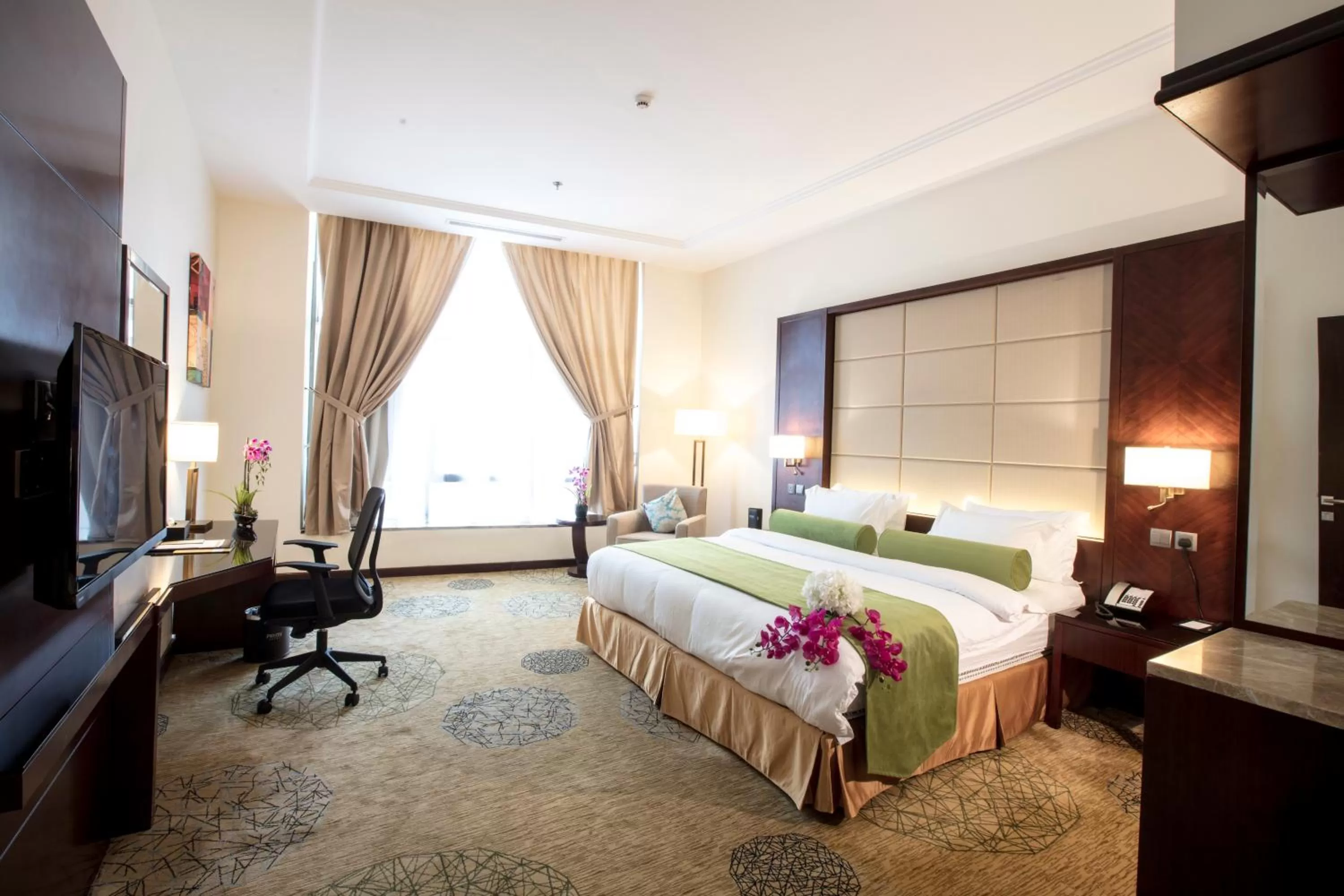 Deluxe Double or Twin Room in Prime Al Hamra Hotel