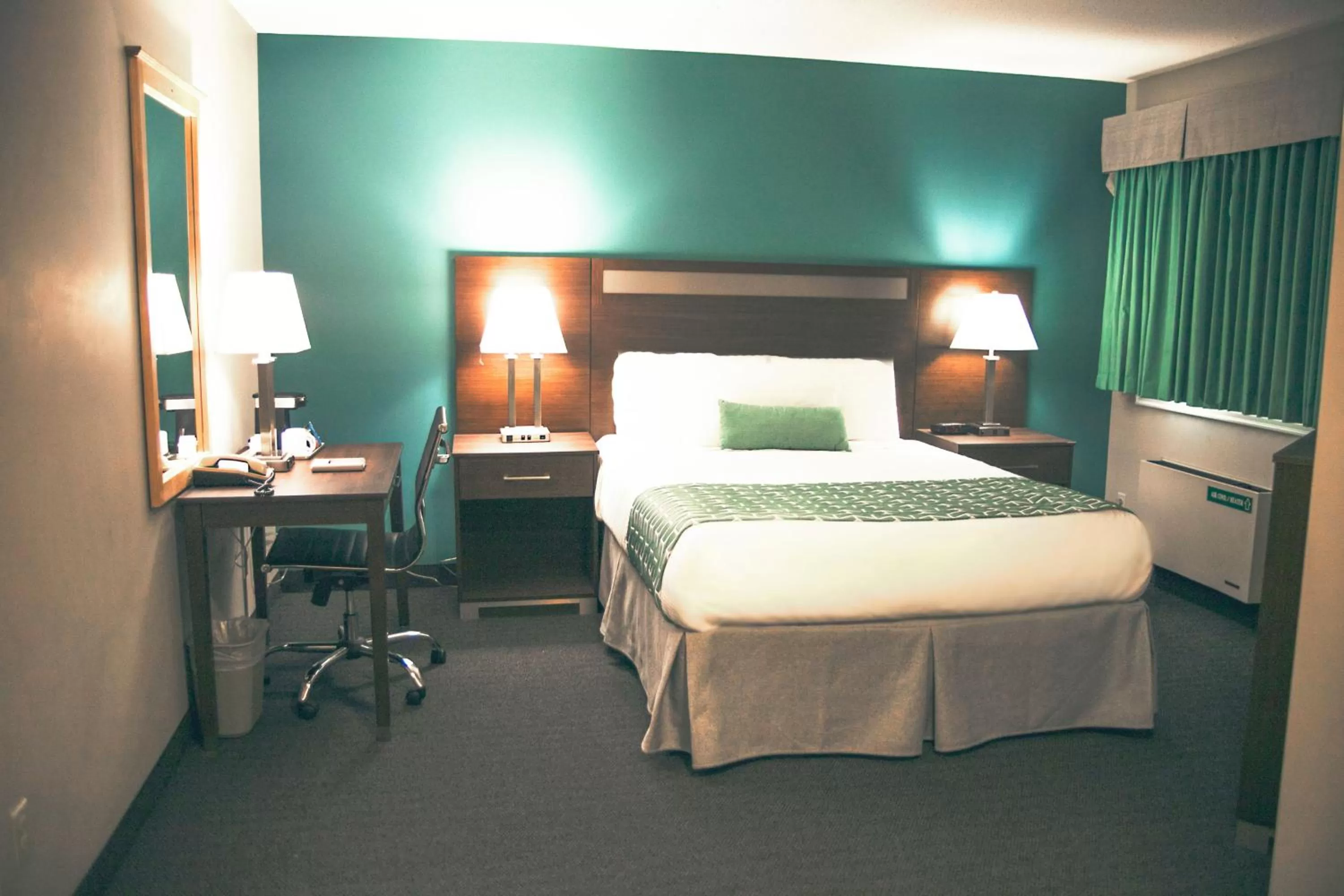 2 Queen Beds, Two-Bedroom, Suite, Non-Smoking in Ramada by Wyndham