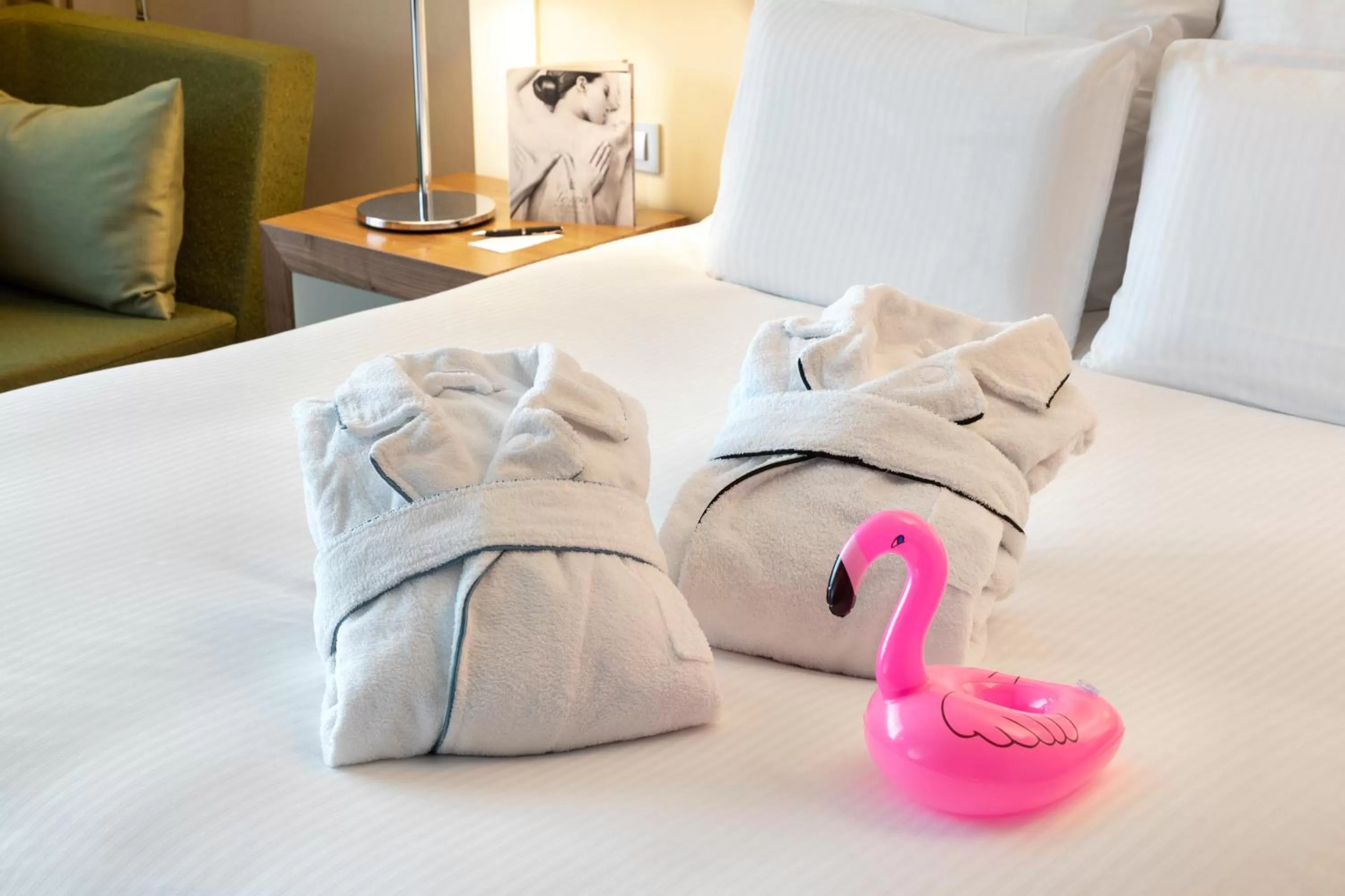 Bedroom, Bed in Pullman Paris Centre - Bercy
