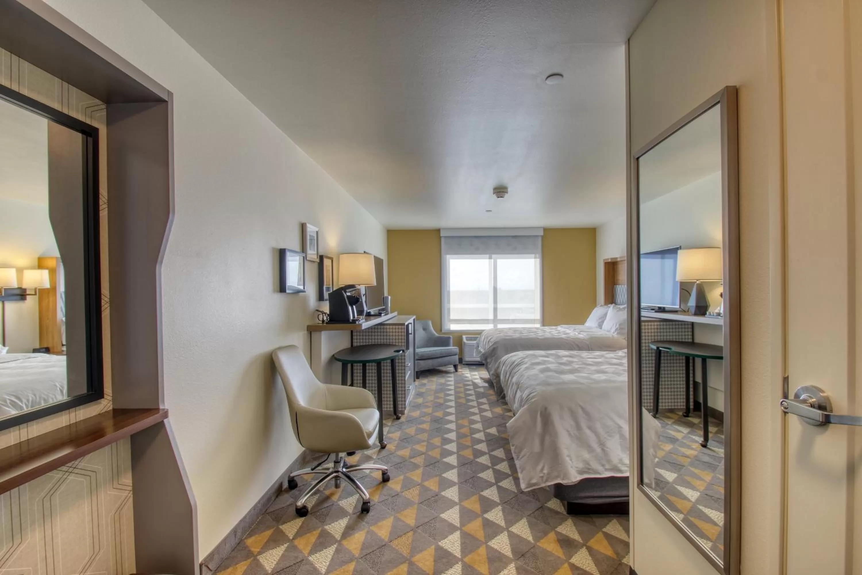 Room with Two Beds - Hearing Accessible - Non-Smoking in Holiday Inn - Appleton by IHG