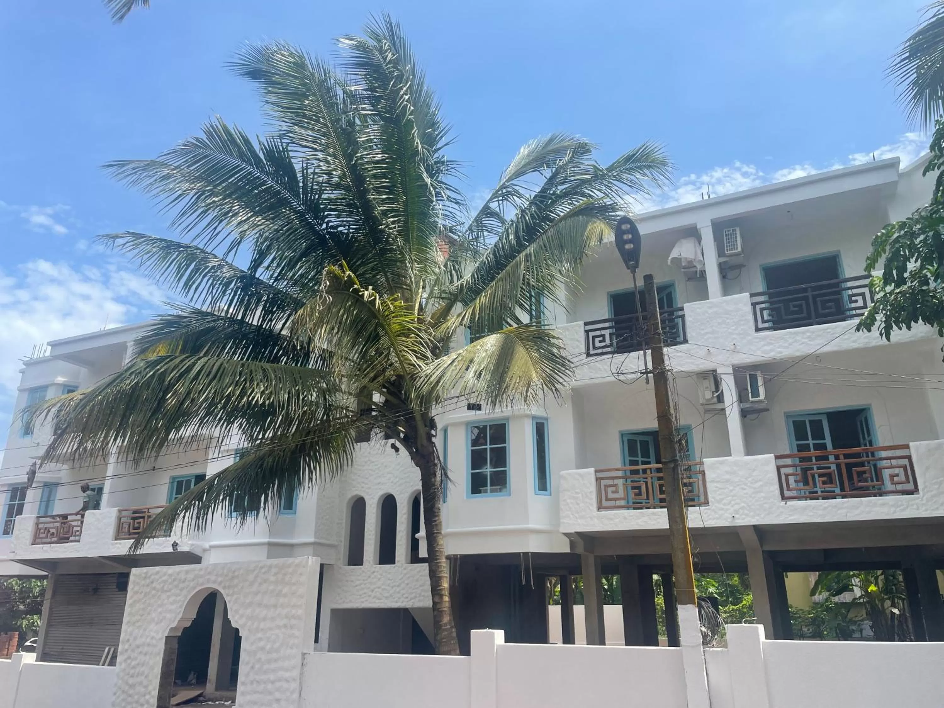 King Suite with Balcony in Pajaros Blu