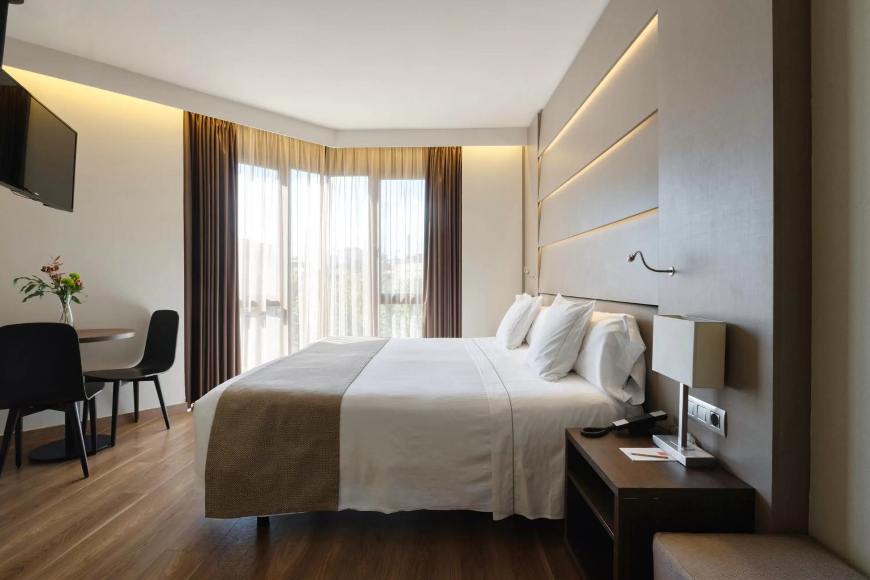 Superior Double Room in Hotel America Barcelona