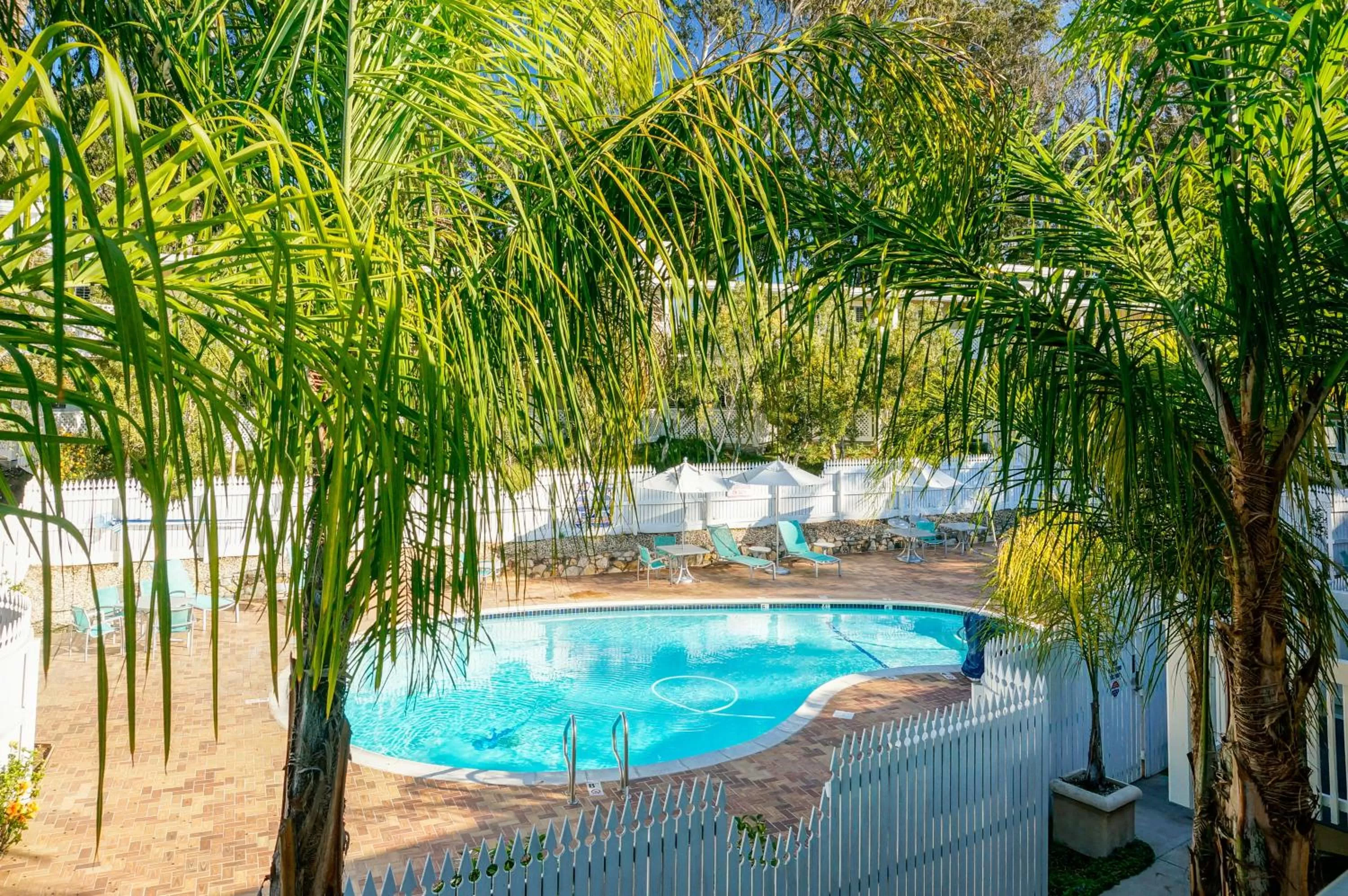 Standard Queen Room in Inn at Morro Bay