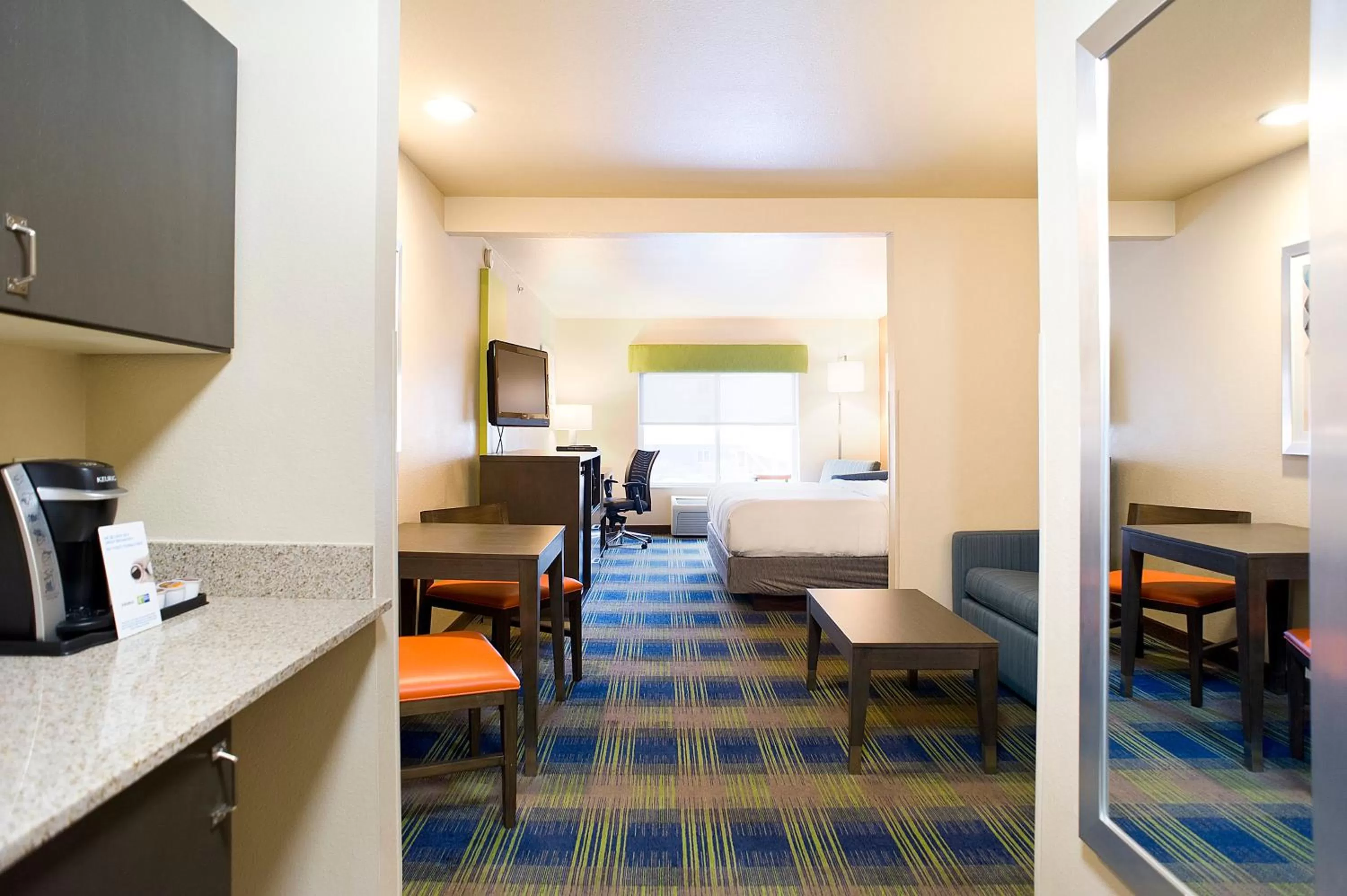 King Suite with Sofa Bed in Holiday Inn Express Hotel & Suites Brookings by IHG