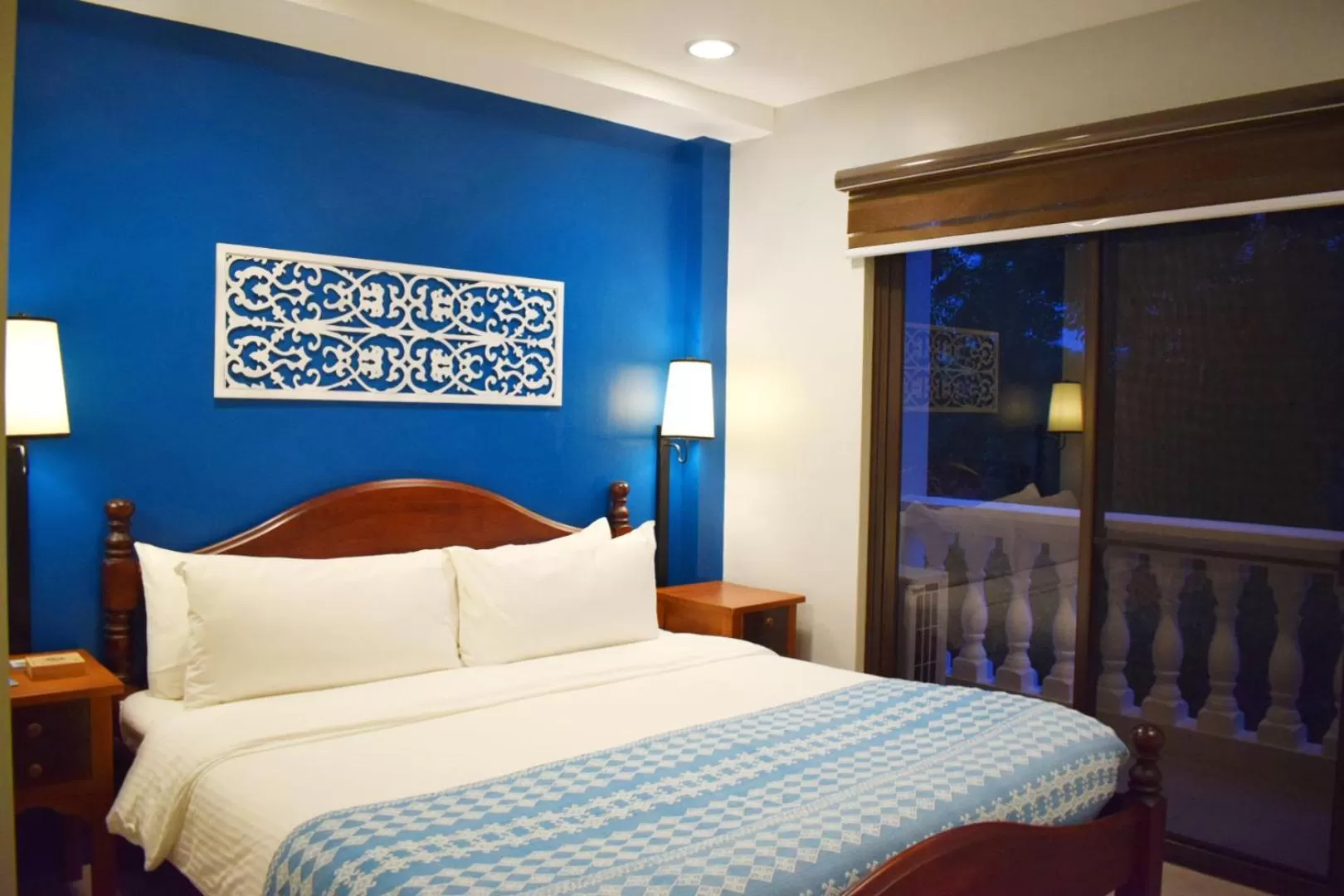 Superior Triple Room in Paradores de Vigan