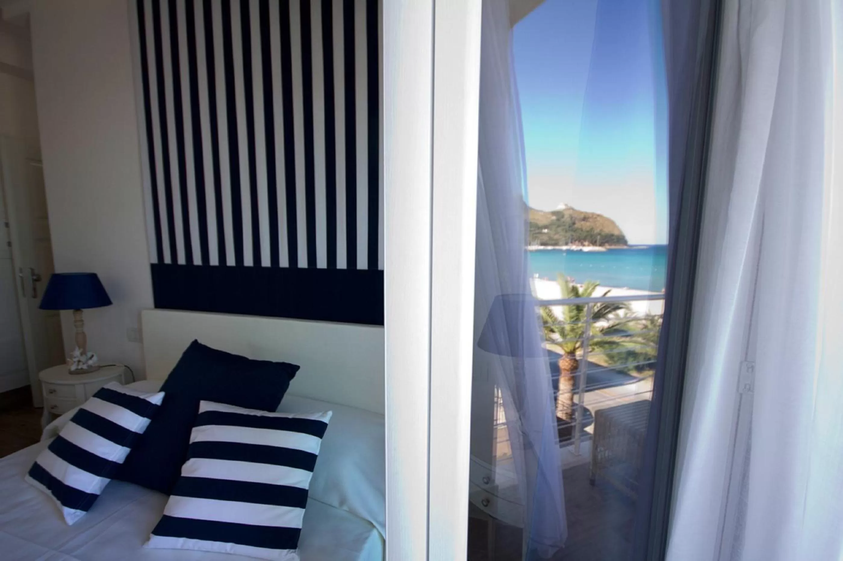 Double or Twin Room with Sea View in Hotel Nautilus