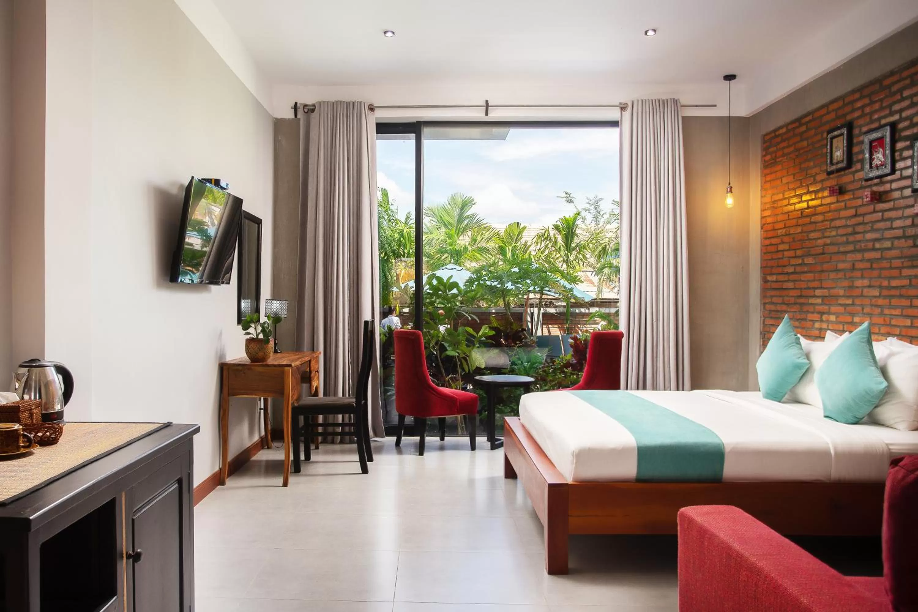 Deluxe Double or Twin Room with Pool View in CENTRAL BLANCHE Residence